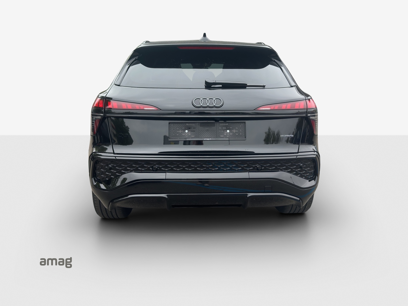 AUDI Q3 SUV TFSI quattro 150 kW S tronic-image-4