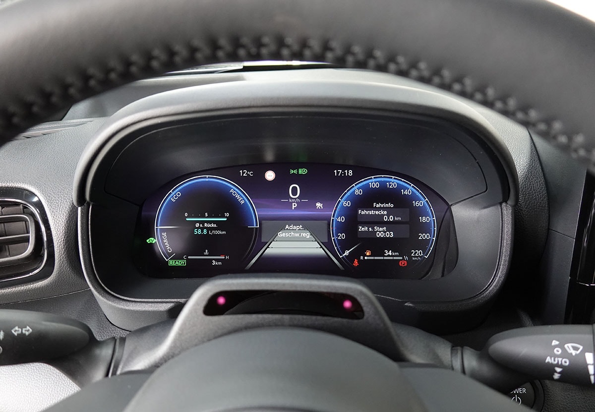 TOYOTA Yaris 1.5 Premium e-CVT, Bitone-image-11