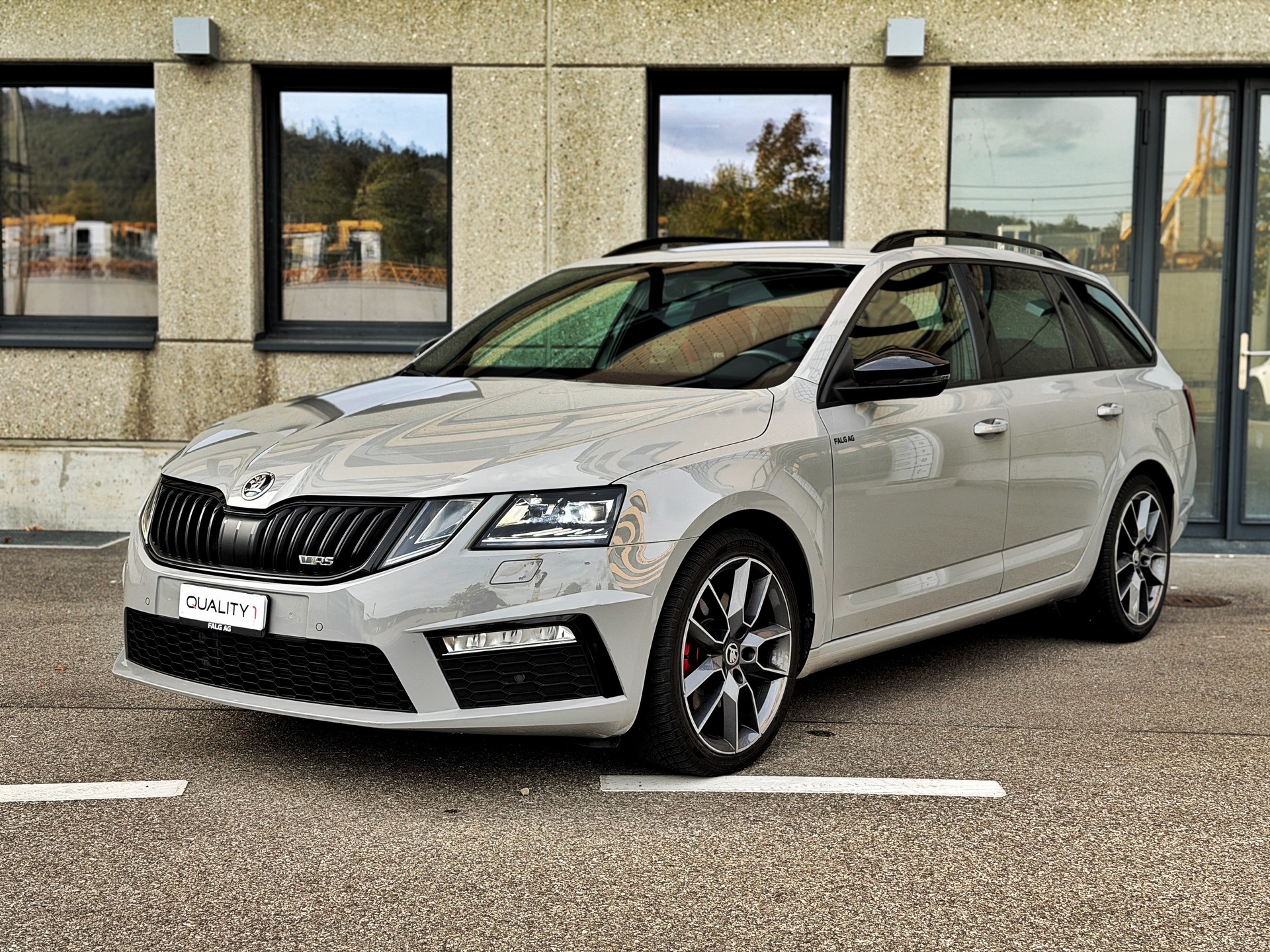 SKODA Octavia Combi 2.0 TDI RS 4x4 DSG-image-0