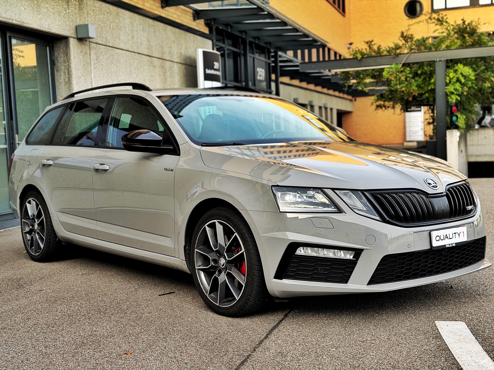 SKODA Octavia Combi 2.0 TDI RS 4x4 DSG-image-7