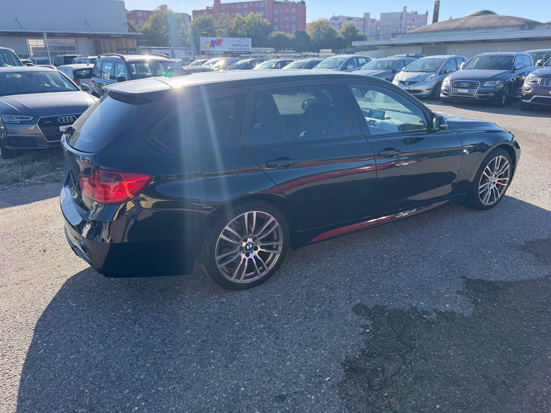 BMW 330d xDrive Touring Sport Line Steptronic-image-3