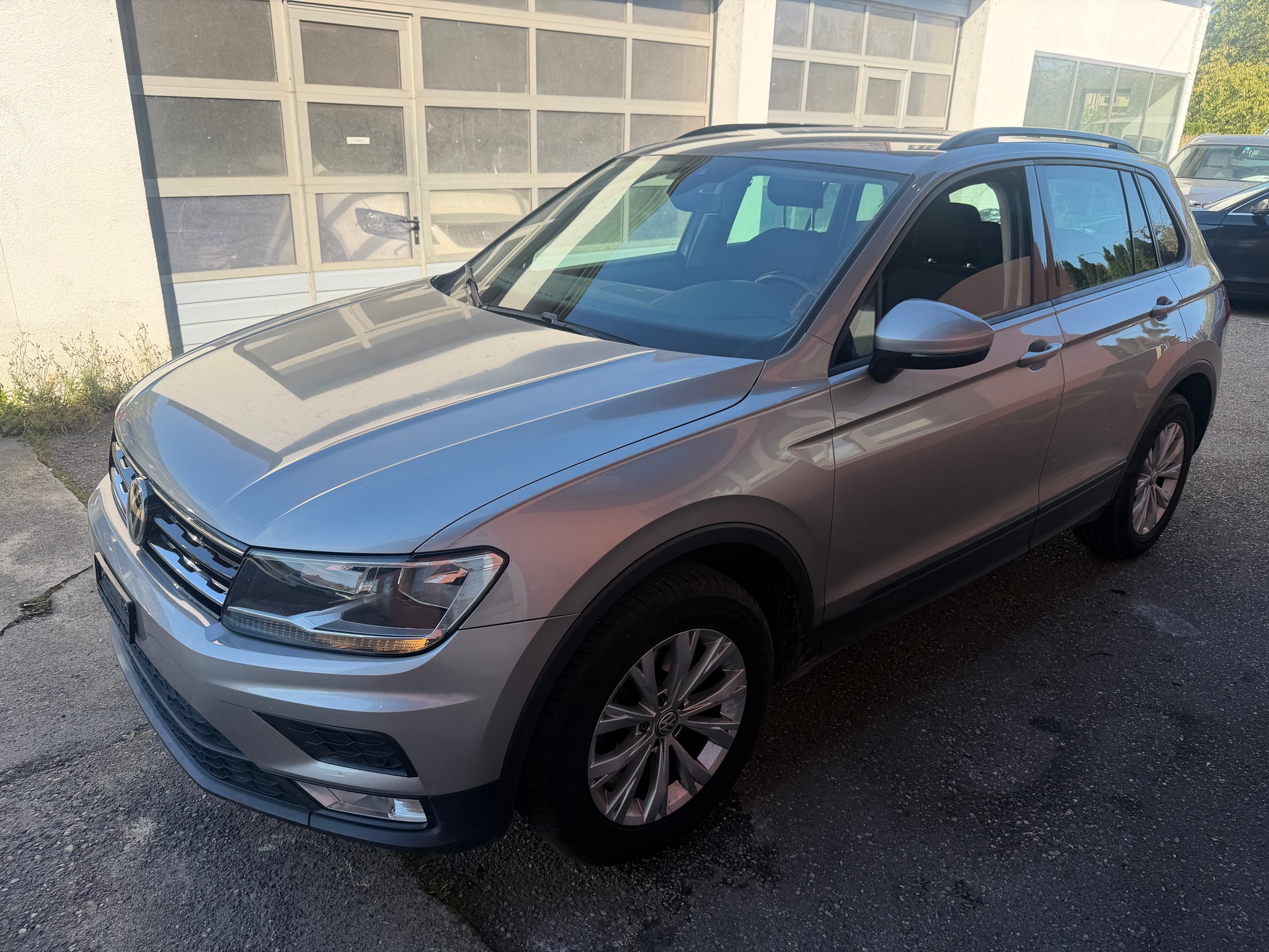 VW Tiguan 2.0 TDI SCR Comfortline 4Motion DSG-image-1