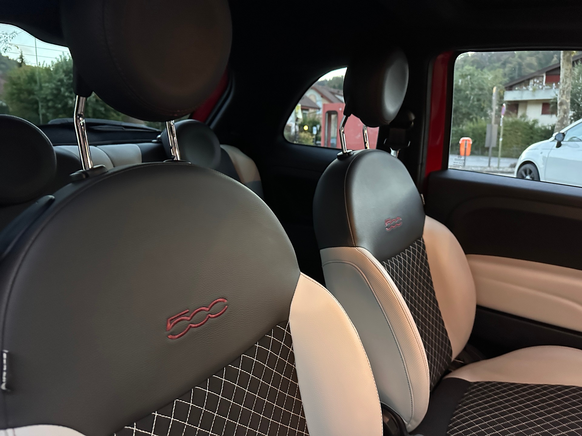FIAT 500 0.9 Twinair Swiss Edition-image-12