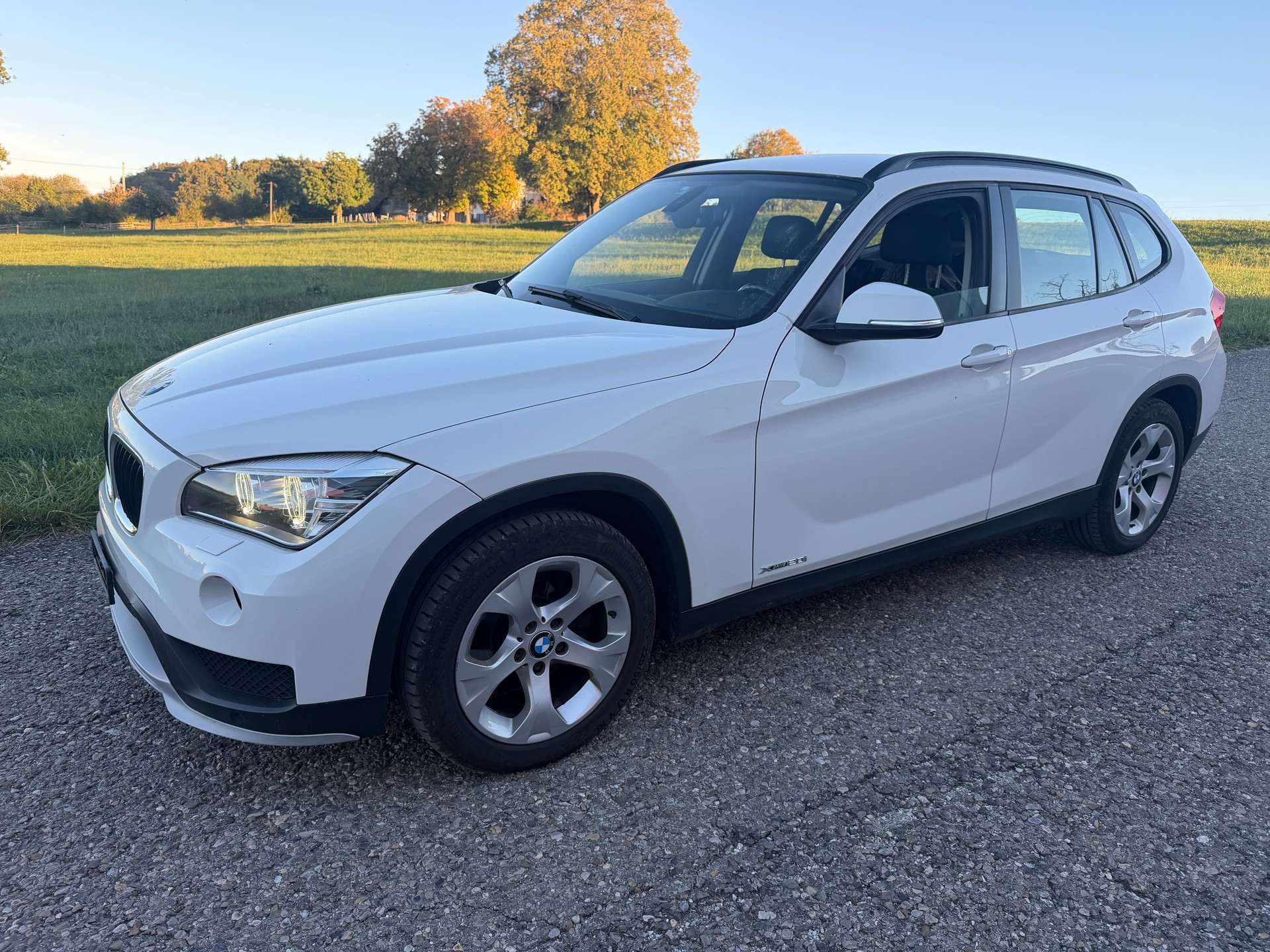 BMW X1 xDrive 20i-image-10