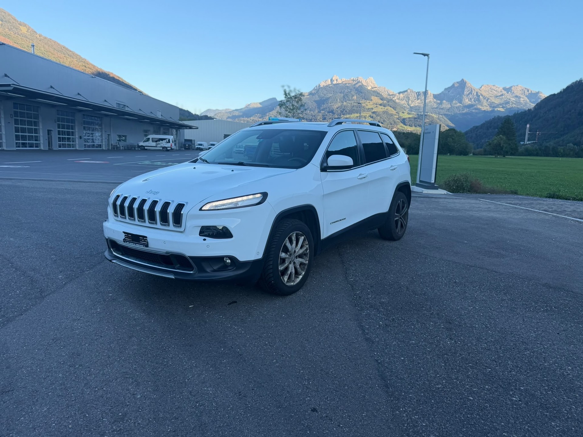 JEEP Cherokee 2.0TD Limited AWD 9ATX-image-1
