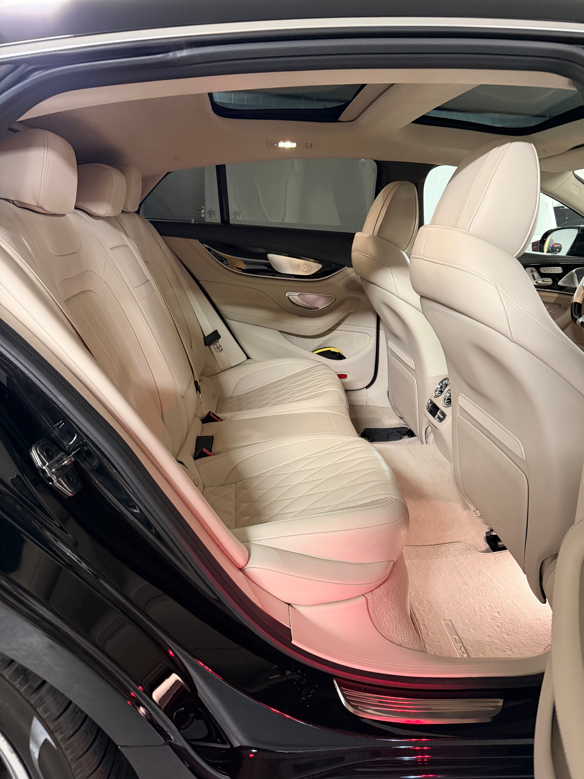 MERCEDES-BENZ AMG GT 63 S 4matic+-image-5