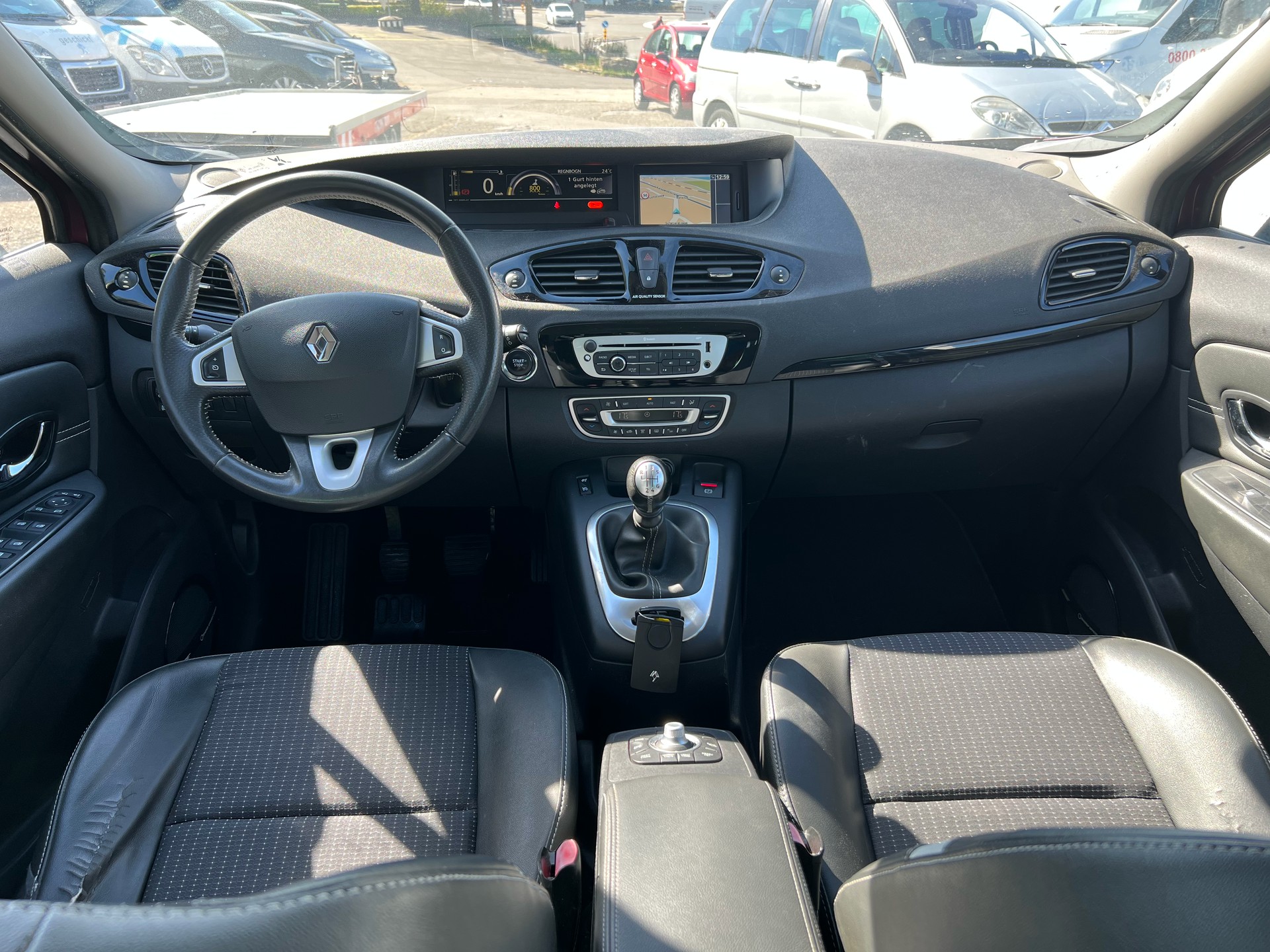 RENAULT Grand Scénic 1.4 16V Turbo Bose-image-13