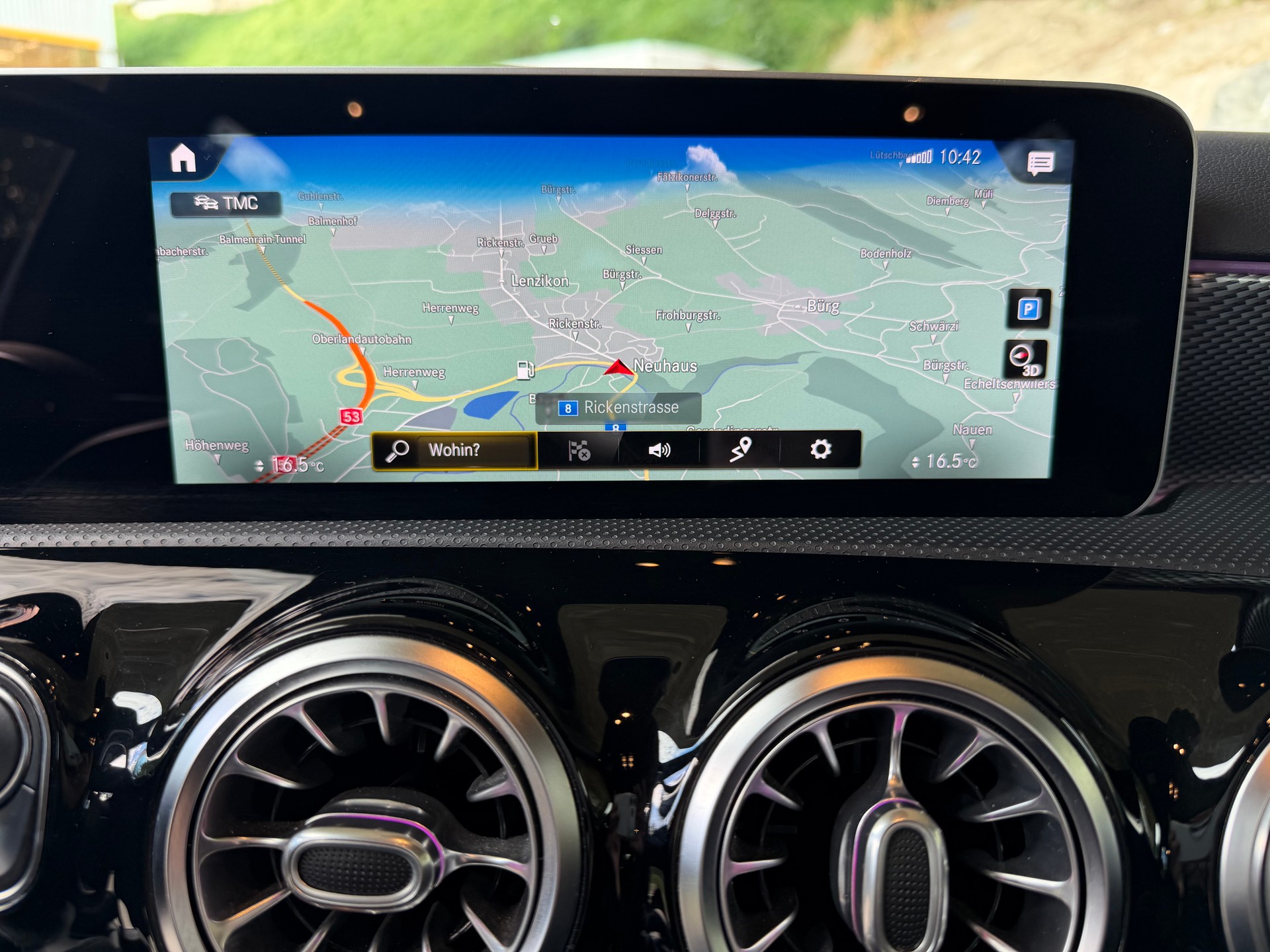 MERCEDES-BENZ A 200 Progressive 7G-DCT-image-12