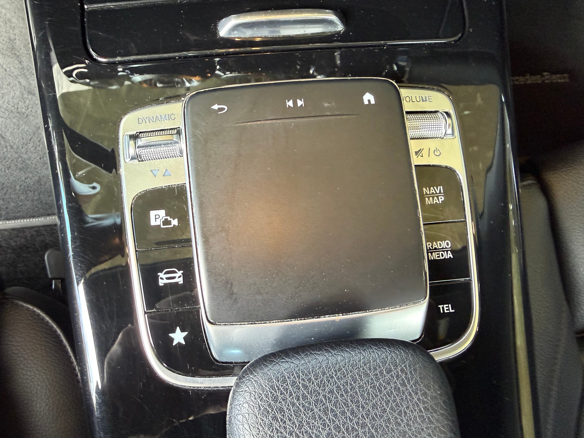 MERCEDES-BENZ A 200 Progressive 7G-DCT-image-13