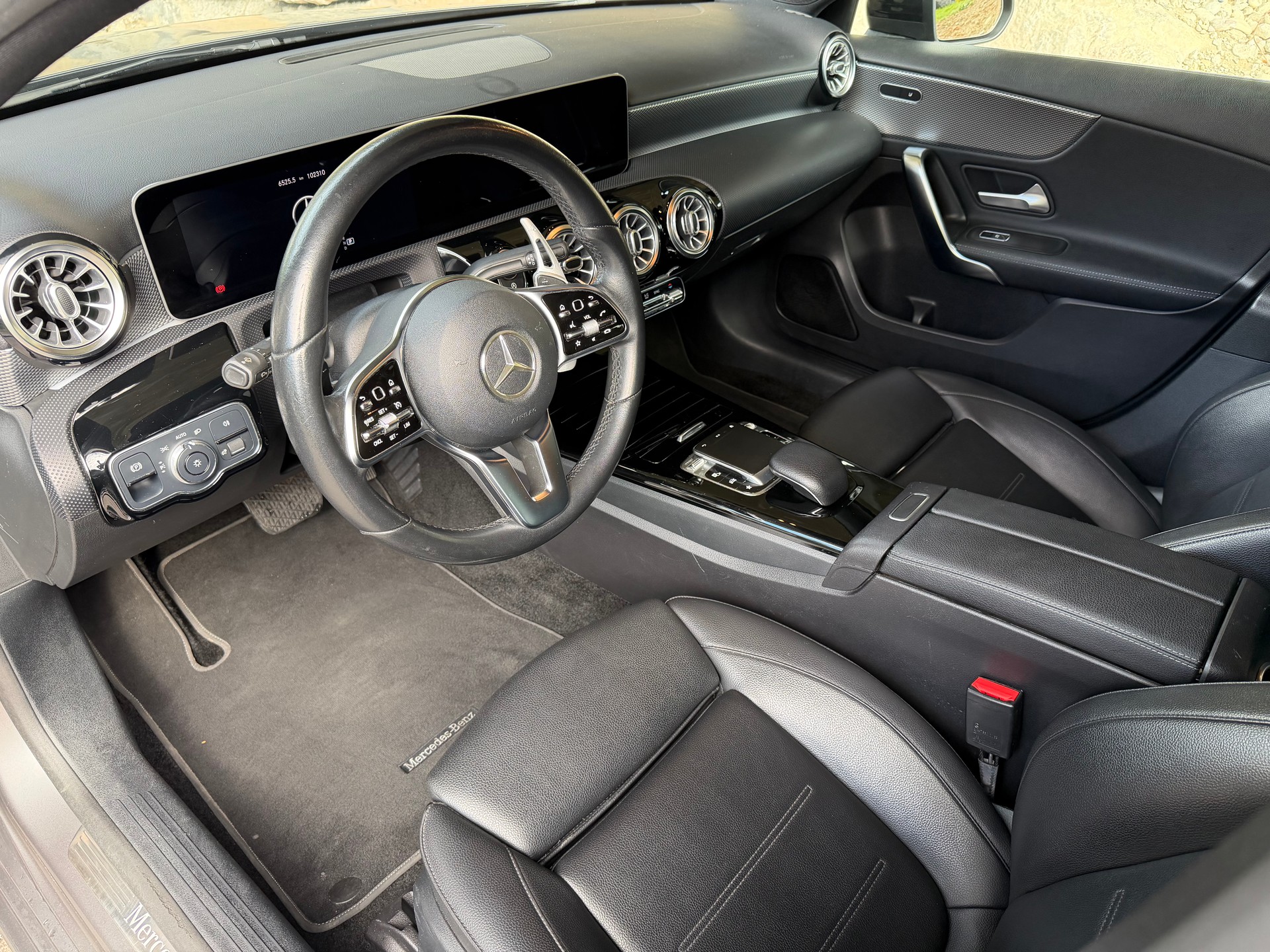 MERCEDES-BENZ A 200 Progressive 7G-DCT-image-6