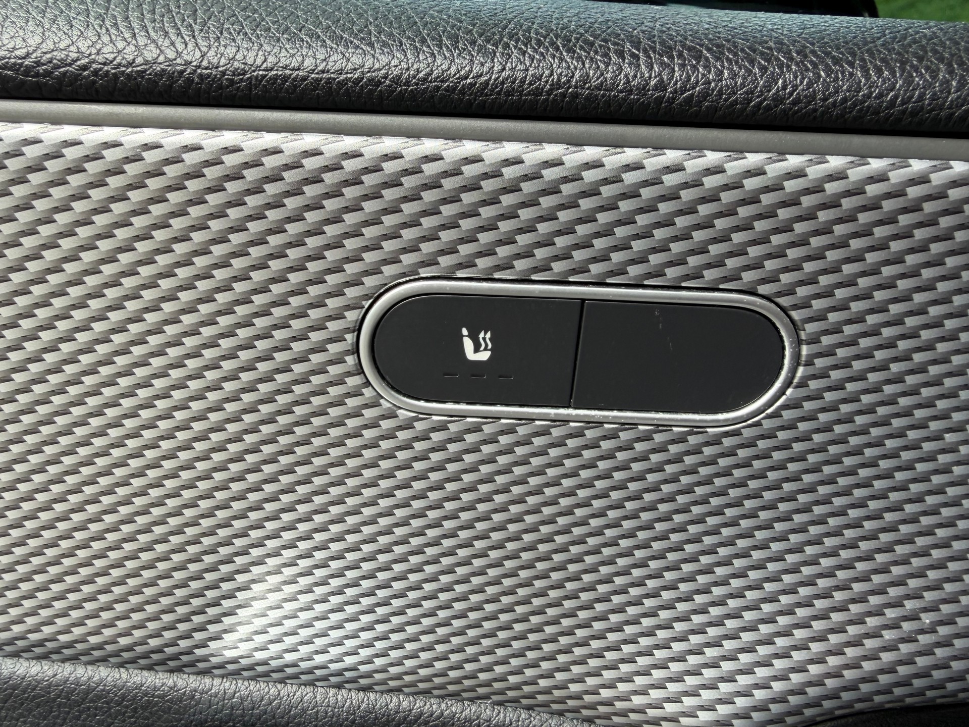 MERCEDES-BENZ A 200 Progressive 7G-DCT-image-14