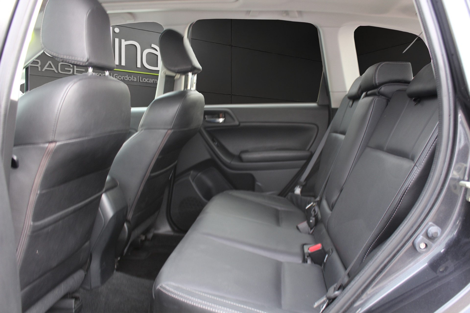 SUBARU Forester Station 2.0 Executive-image-11