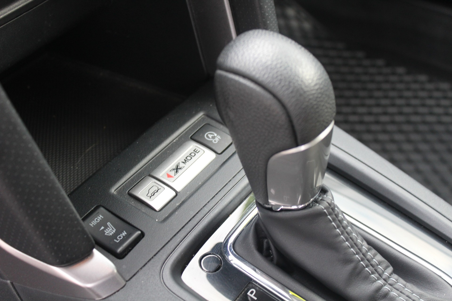 SUBARU Forester Station 2.0 Executive-image-8
