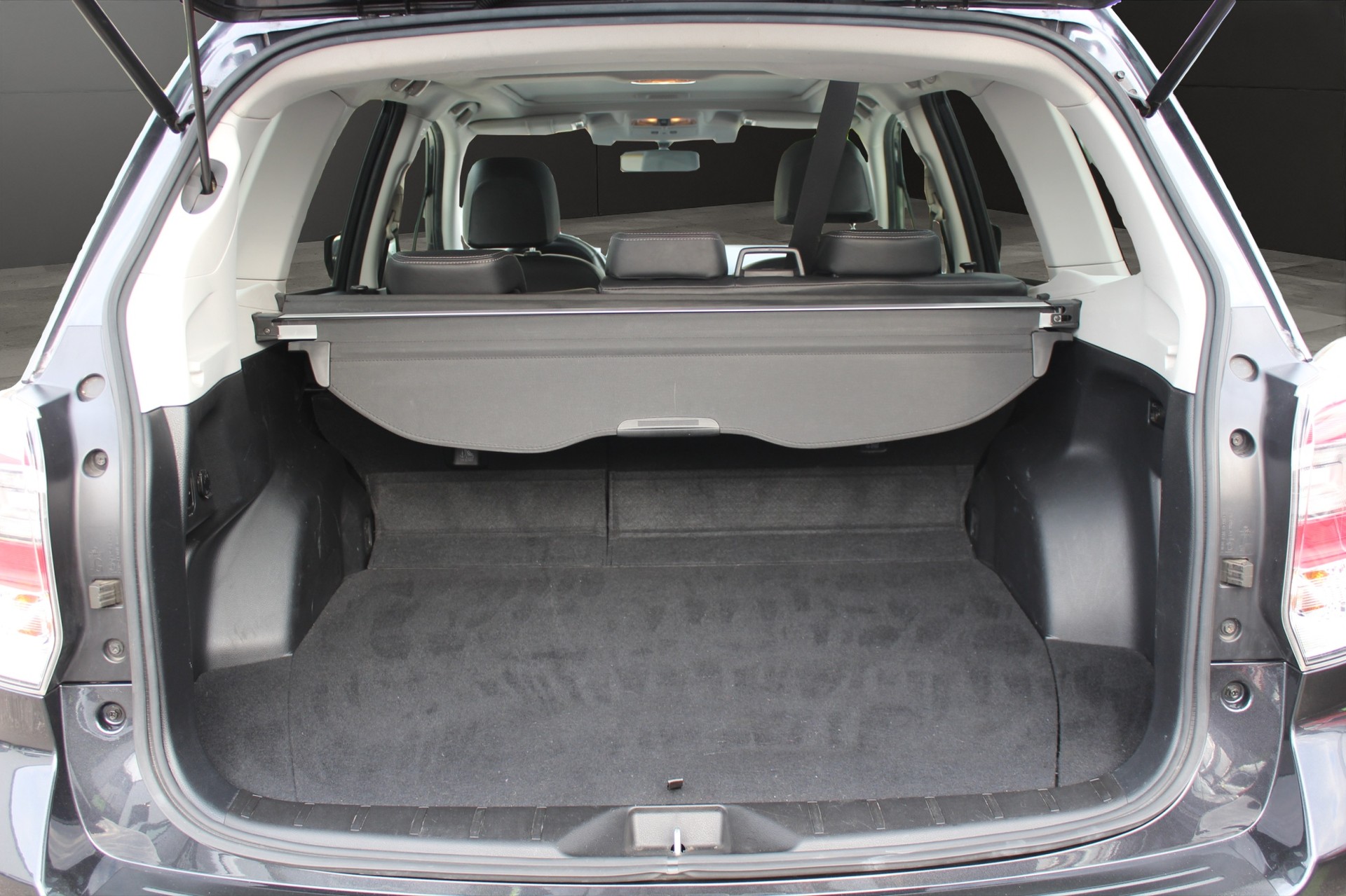 SUBARU Forester Station 2.0 Executive-image-12