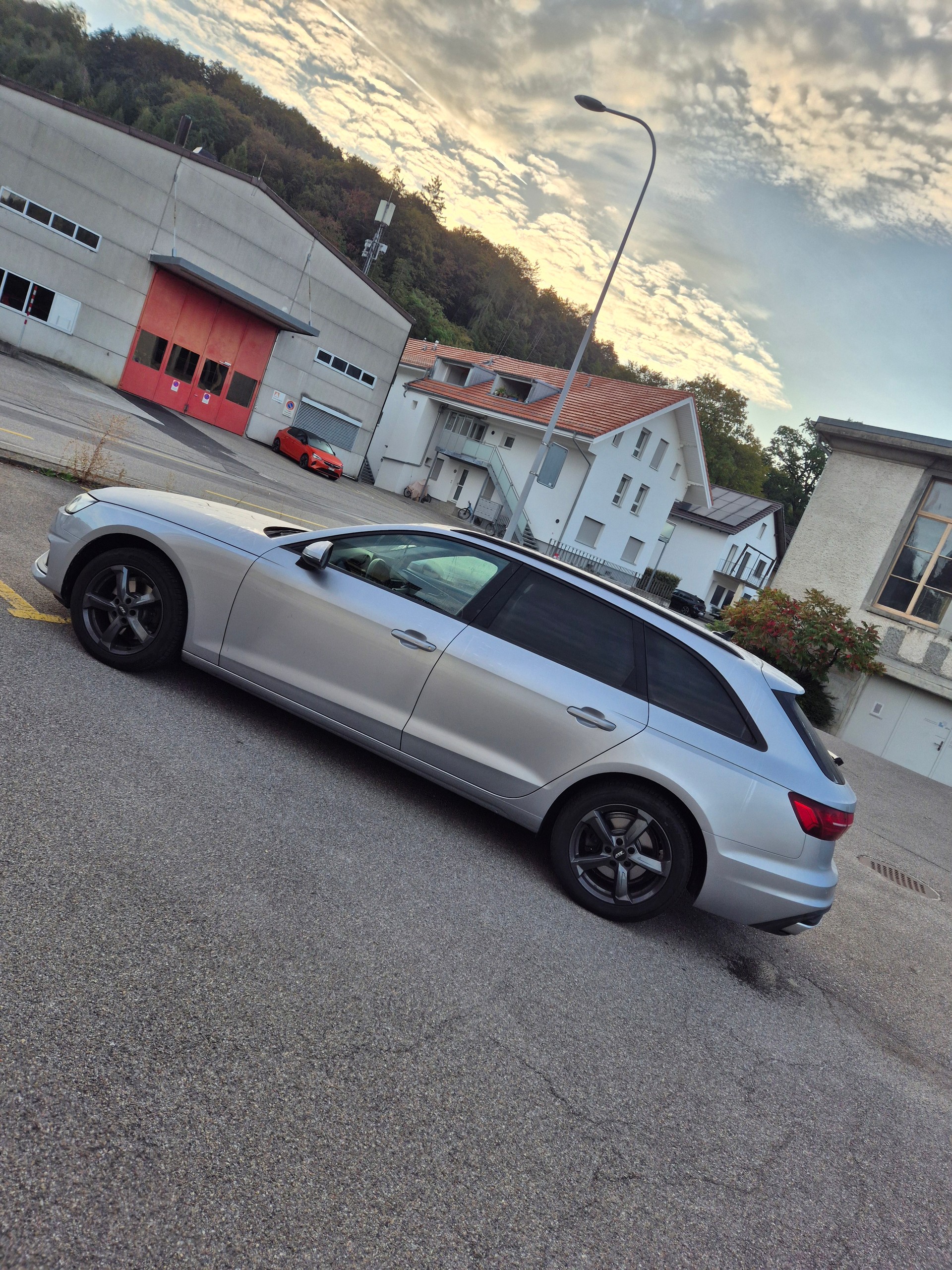 AUDI 2.0 35 TDI Advanced Attraction S-Tronic-image-1