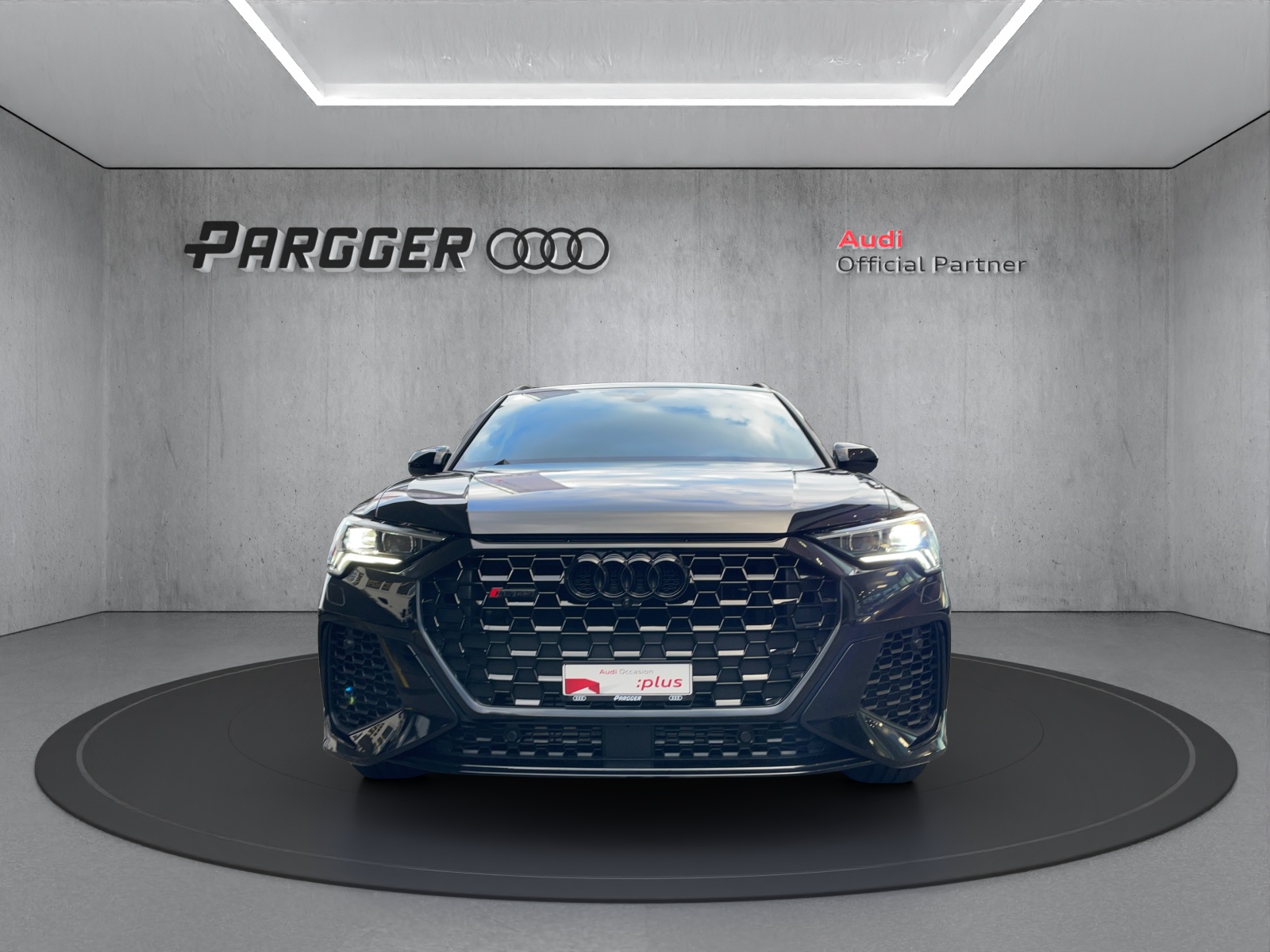 AUDI RS Q3 2.5 TFSI quattro S tronic-image-1