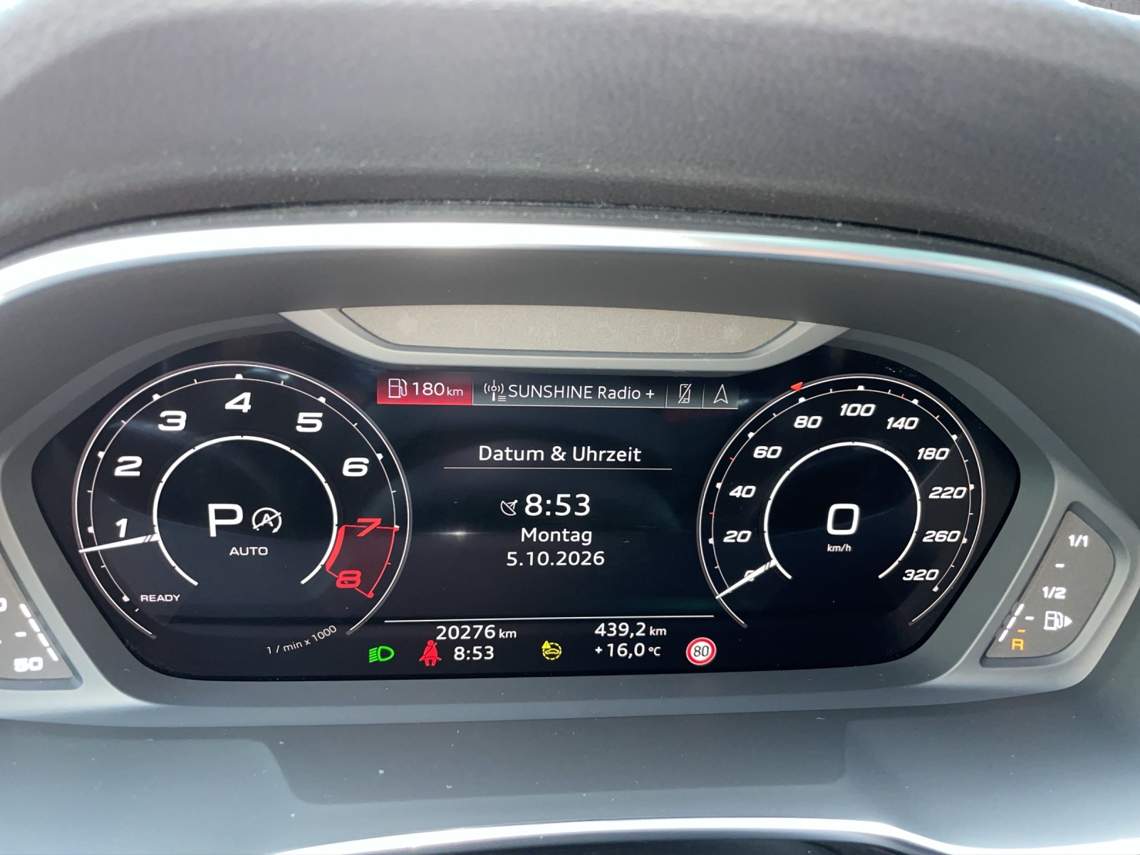 AUDI RS Q3 2.5 TFSI quattro S tronic-image-10