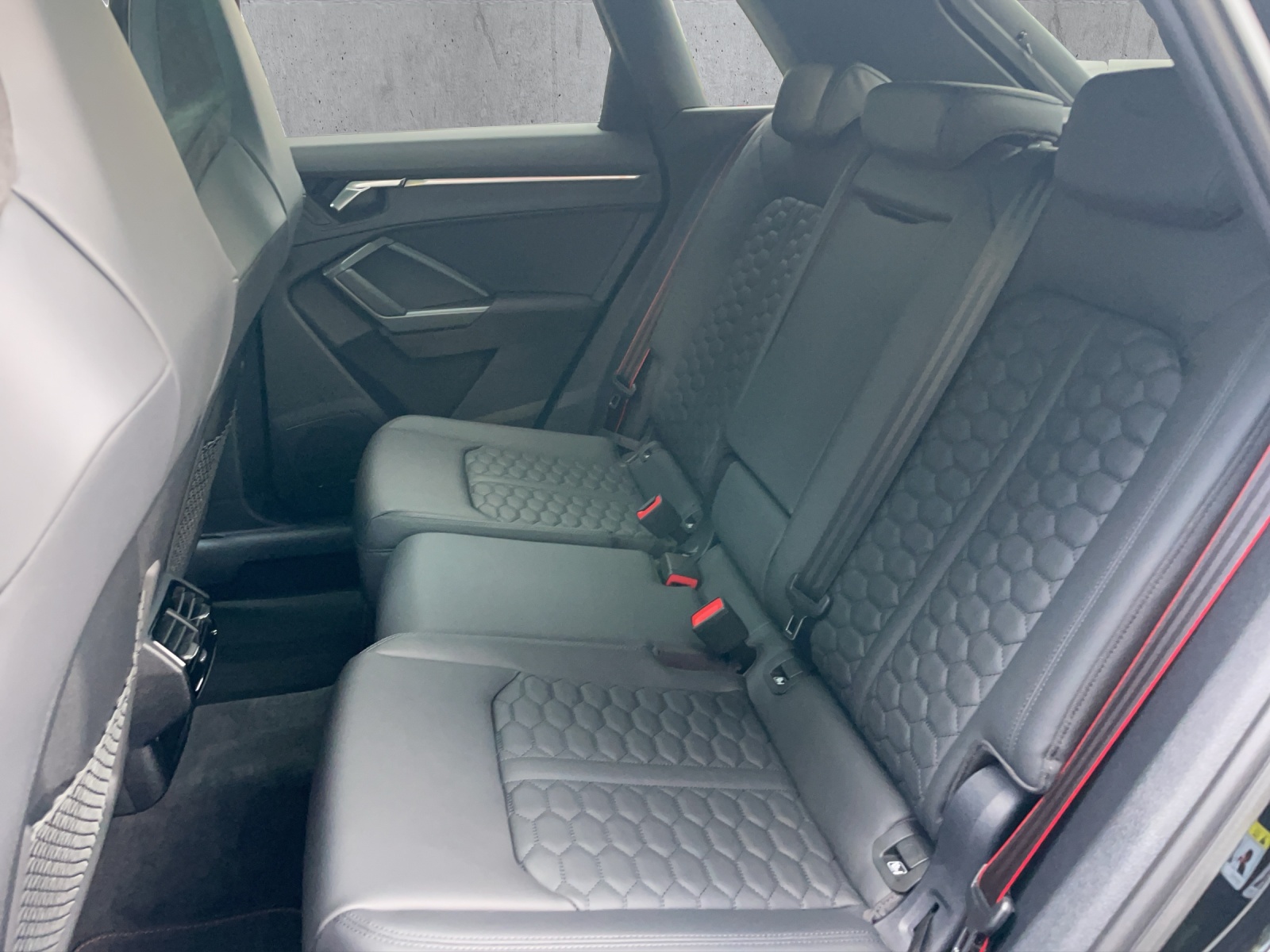 AUDI RS Q3 2.5 TFSI quattro S tronic-image-13