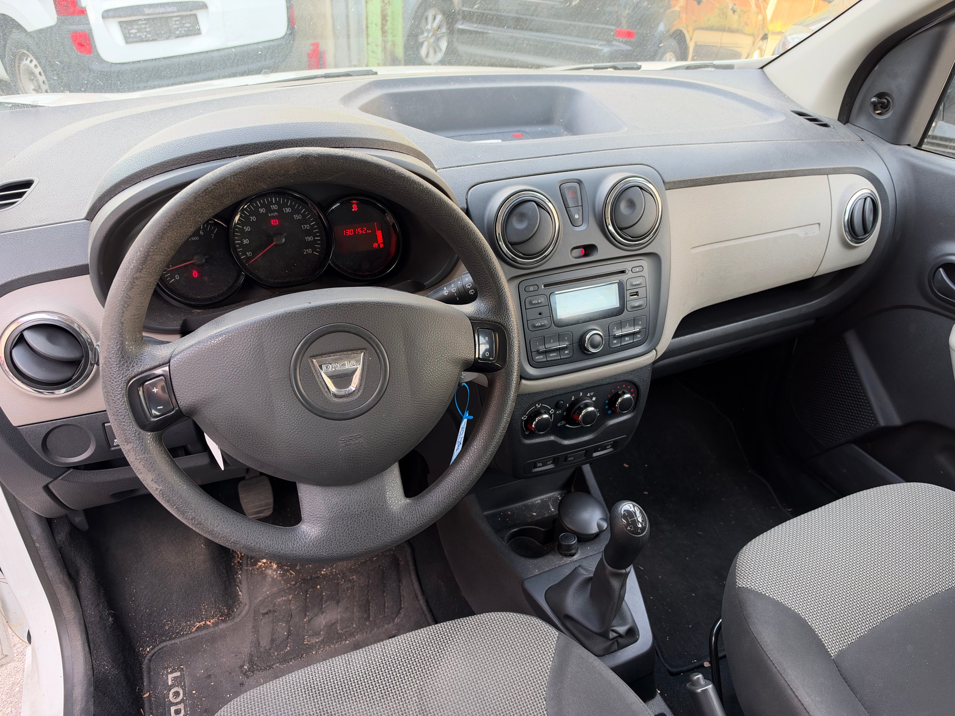 DACIA Lodgy 1.6 16V 5PL-image-11