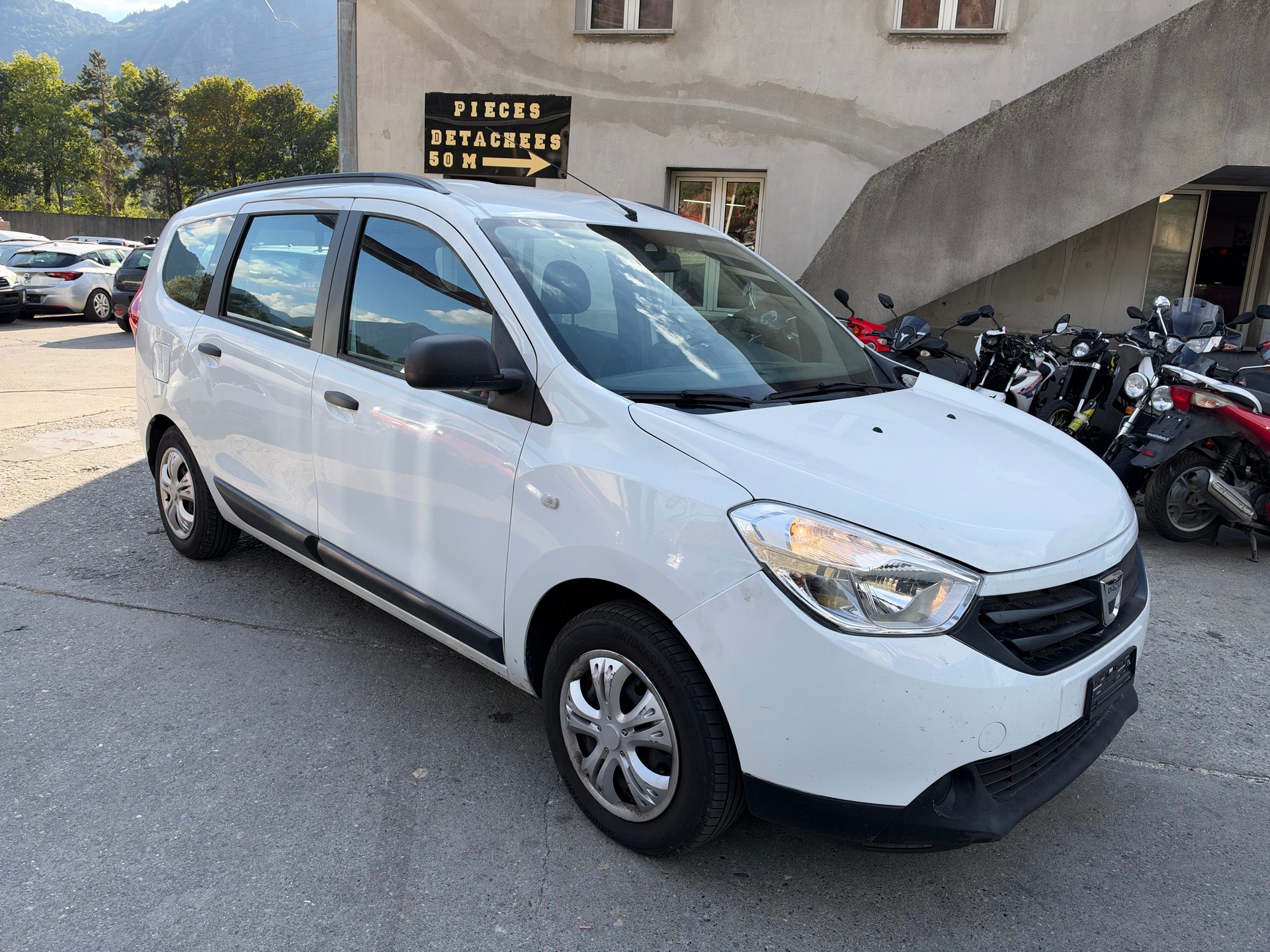 DACIA Lodgy 1.6 16V 5PL-image-3