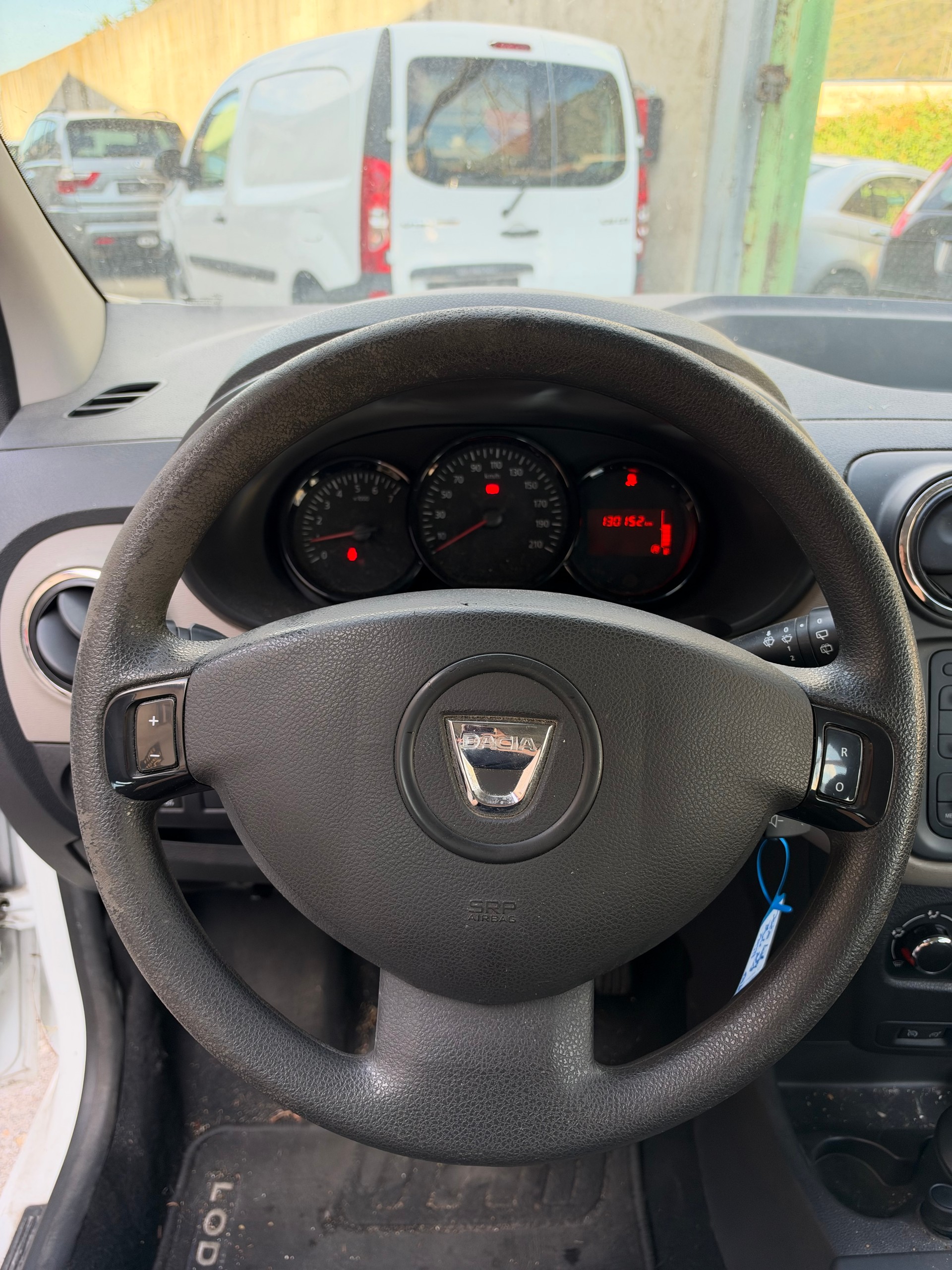 DACIA Lodgy 1.6 16V 5PL-image-12