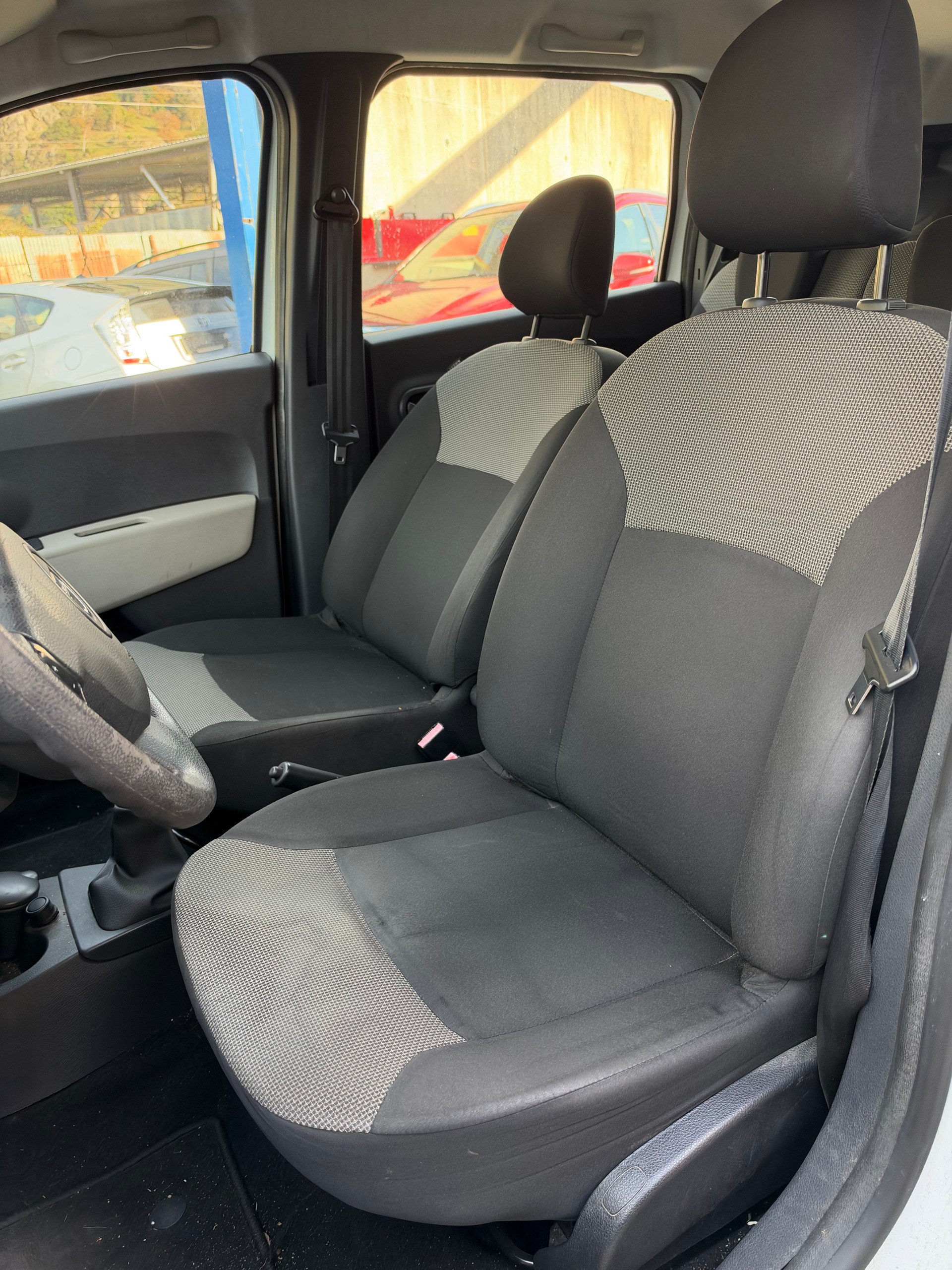 DACIA Lodgy 1.6 16V 5PL-image-14