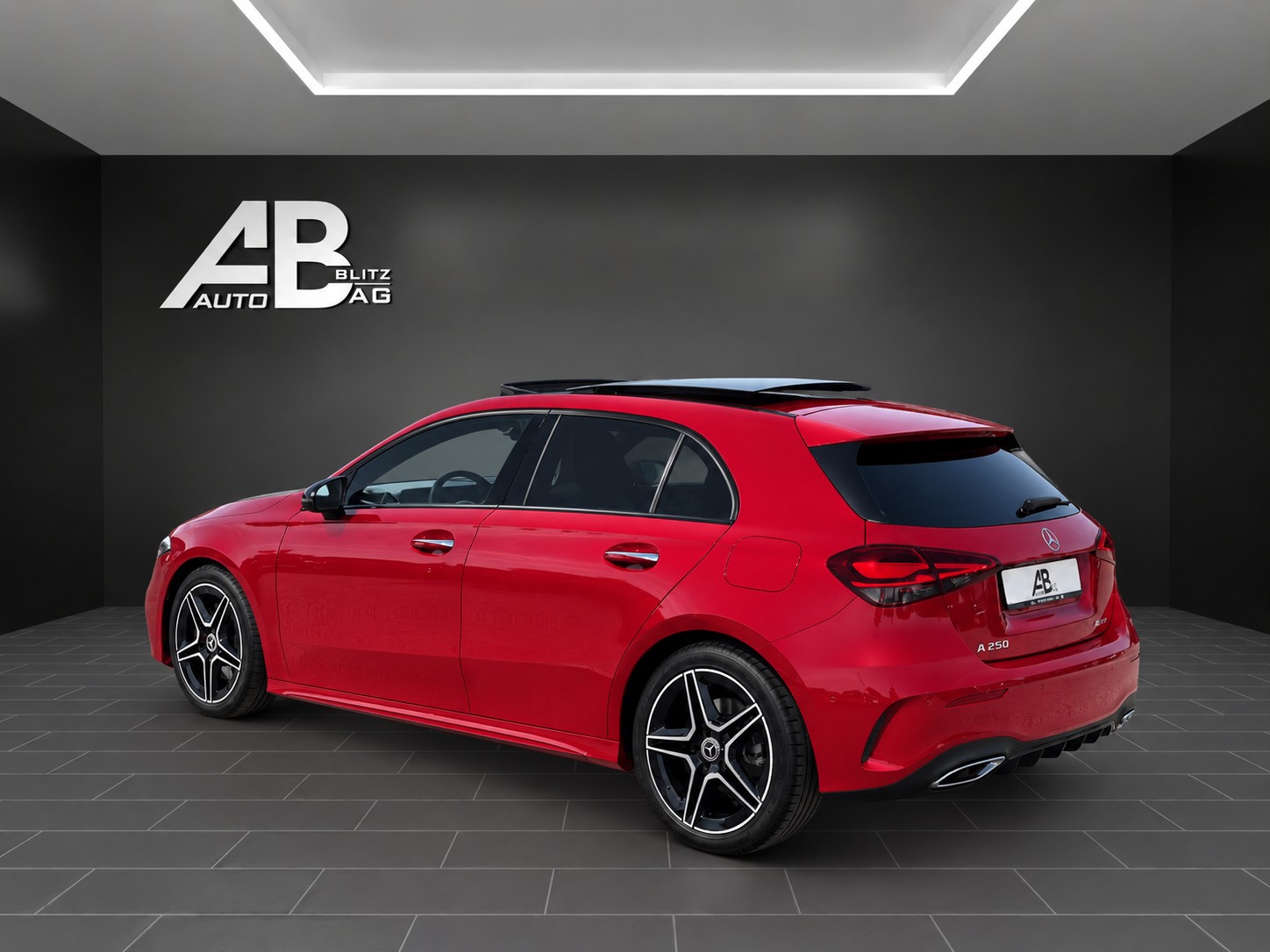 MERCEDES-BENZ A 250 4Matic AMG Line 4Matic 7G-DCT-image-2