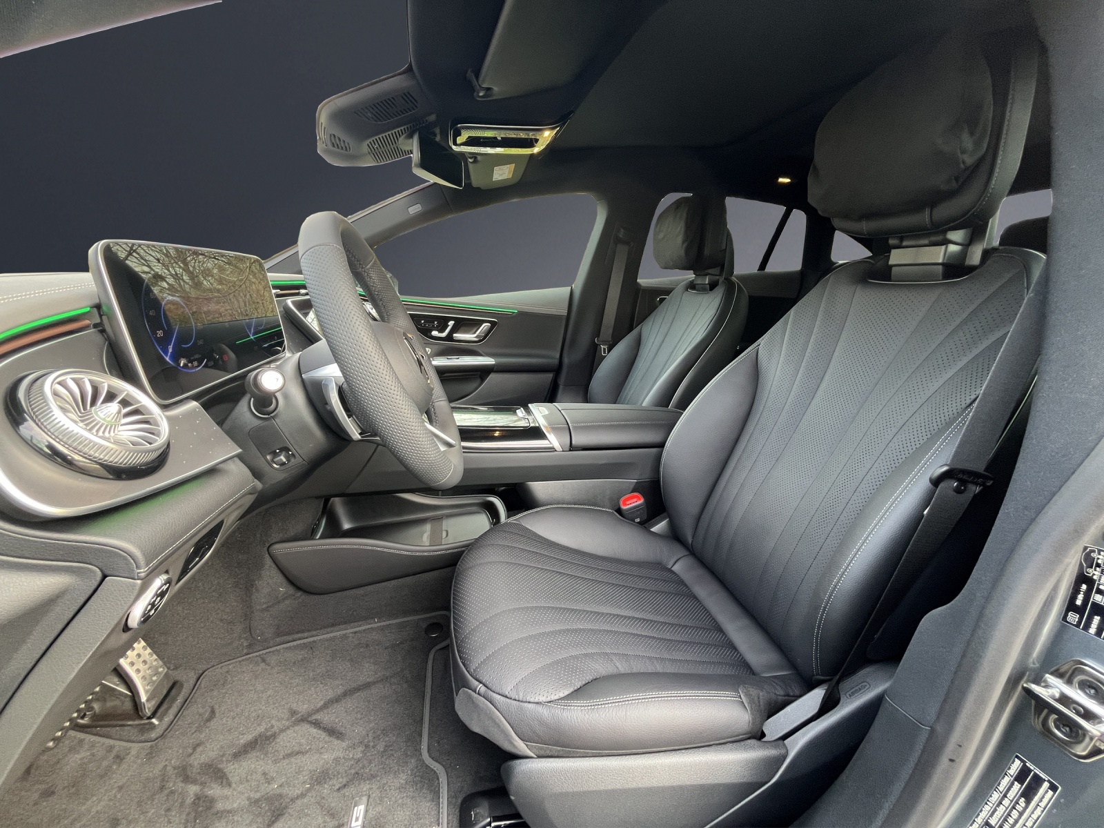 MERCEDES-BENZ EQE 350 4MATIC Executive Edition-image-6