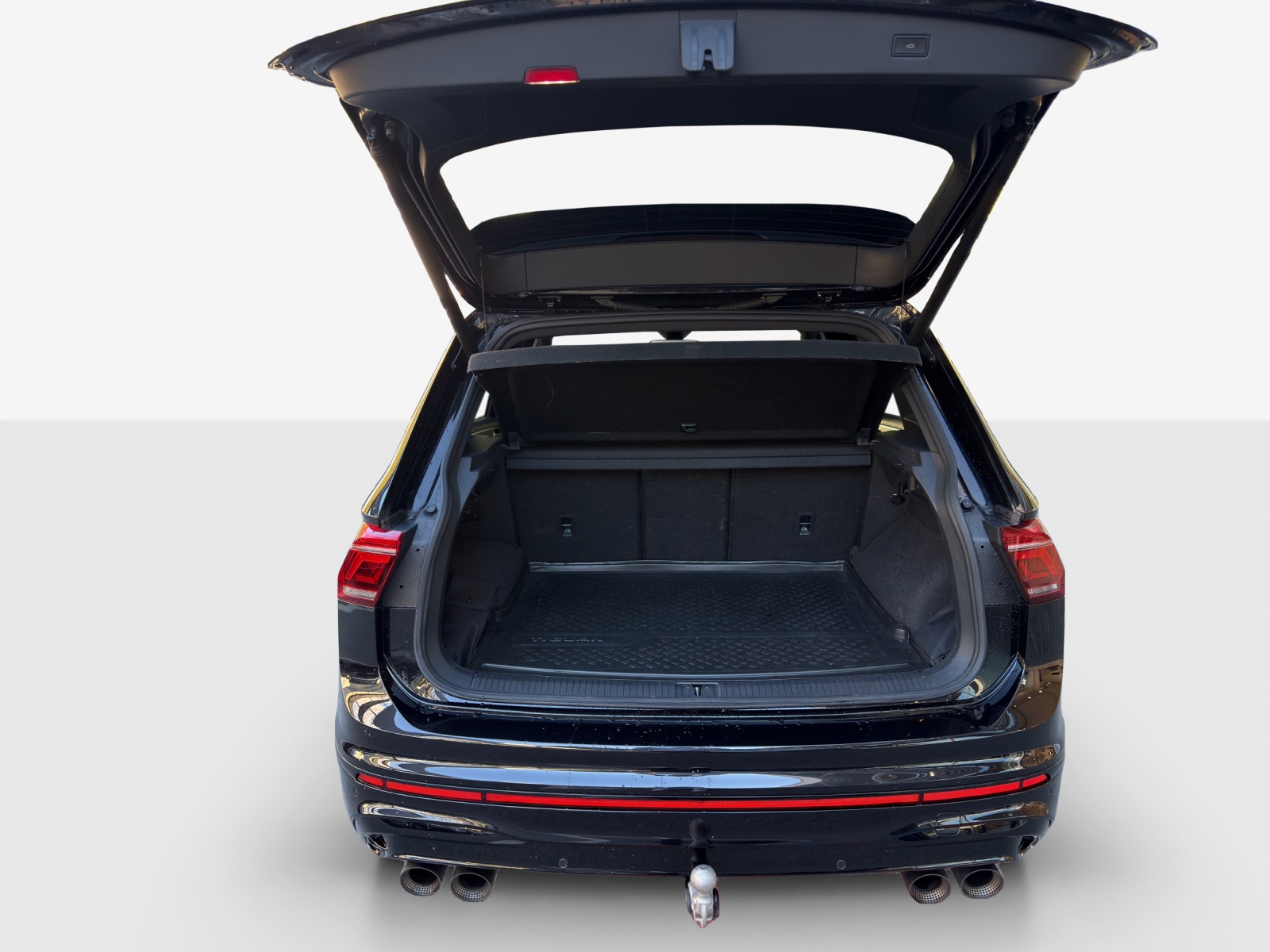 VW Tiguan 2.0TSI R 4Motion DSG-image-12