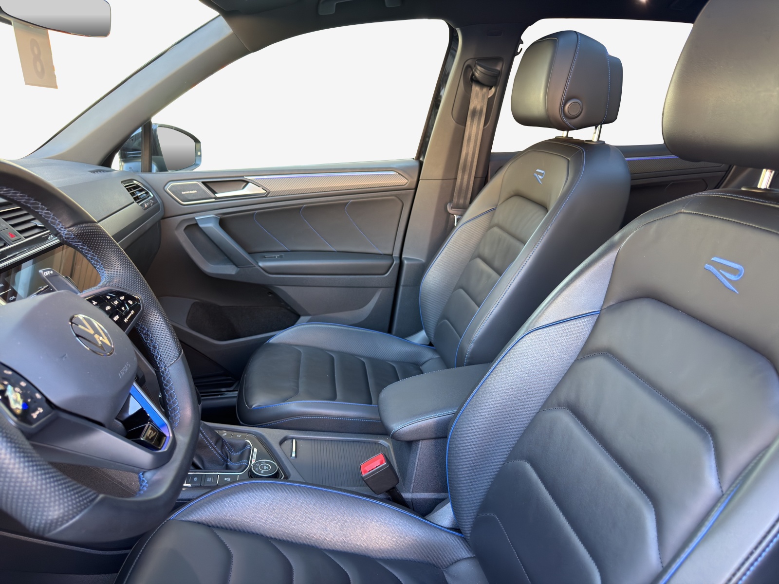VW Tiguan 2.0TSI R 4Motion DSG-image-7