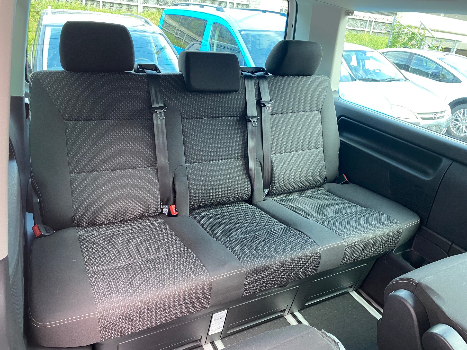 VW T6 Multivan 2.0 TDI Trendline-image-10