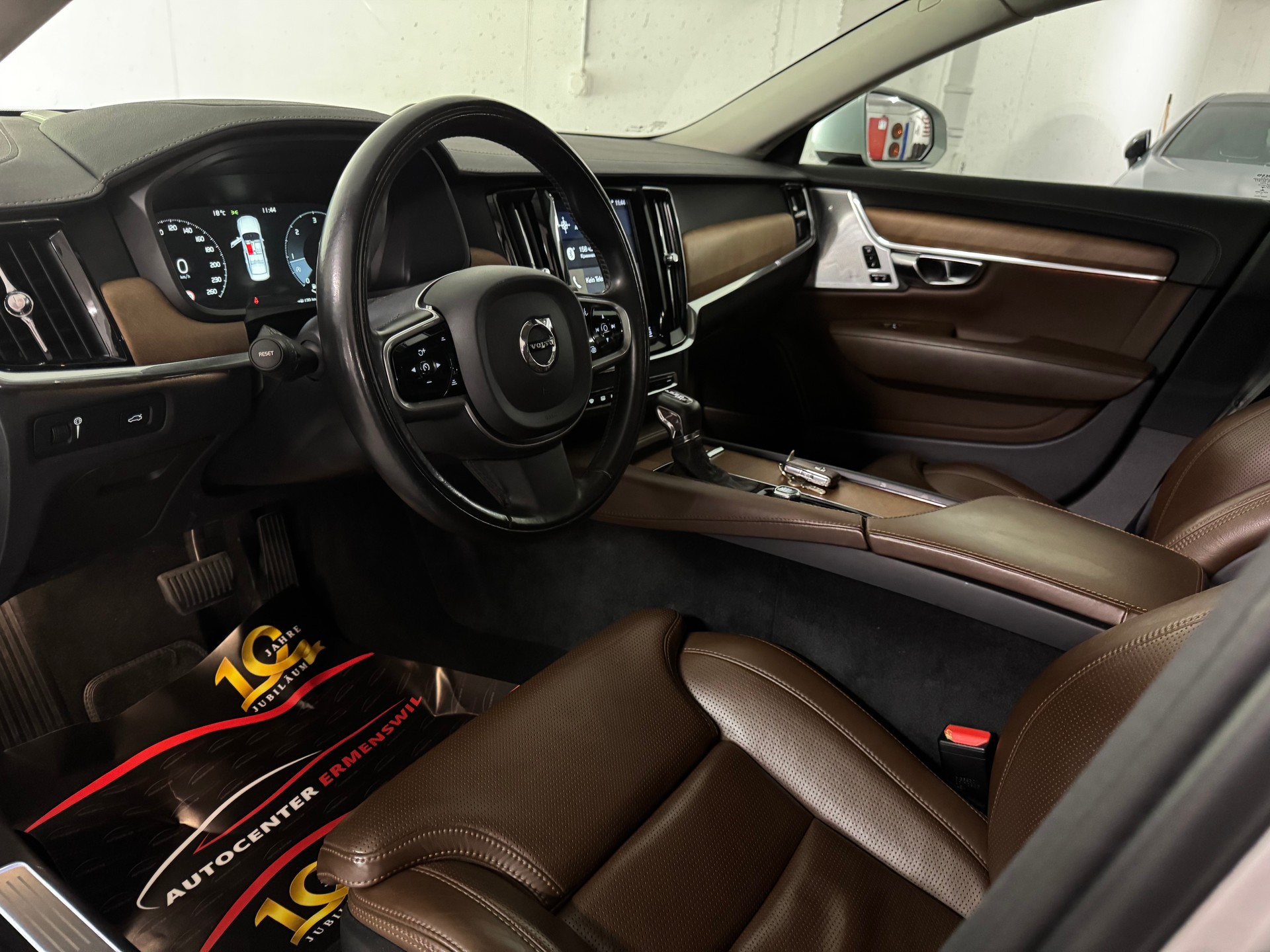 VOLVO S90 D5 AWD Inscription Geartronic Powerpulse-image-8