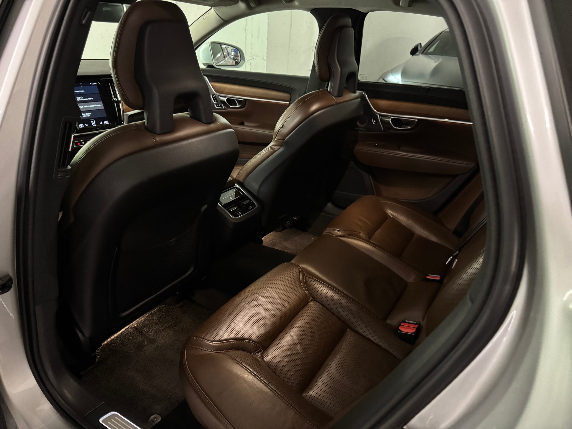 VOLVO S90 D5 AWD Inscription Geartronic Powerpulse-image-13