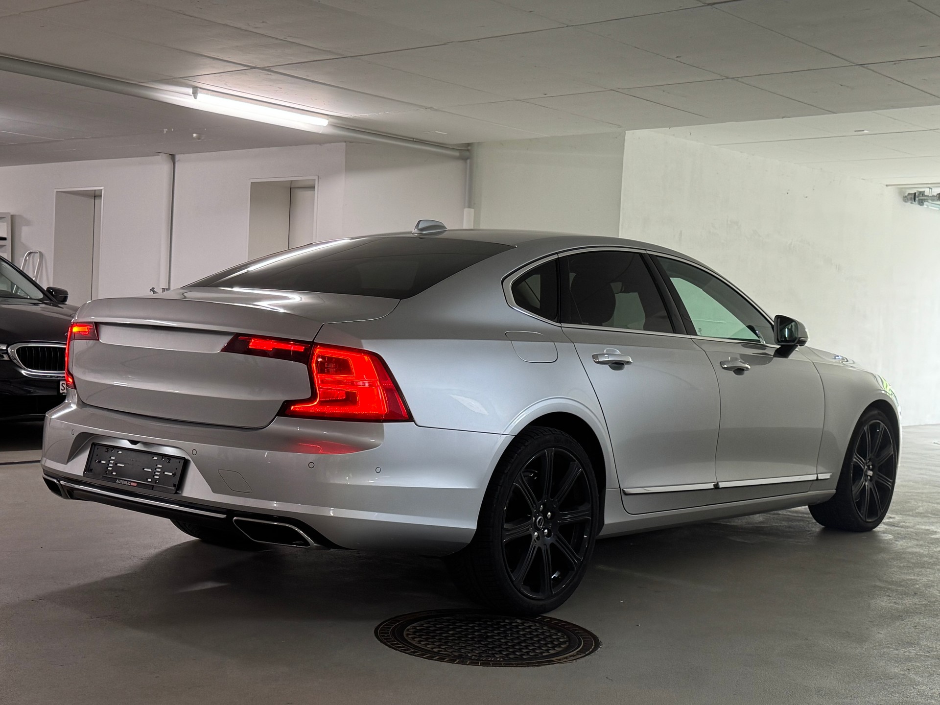VOLVO S90 D5 AWD Inscription Geartronic Powerpulse-image-6