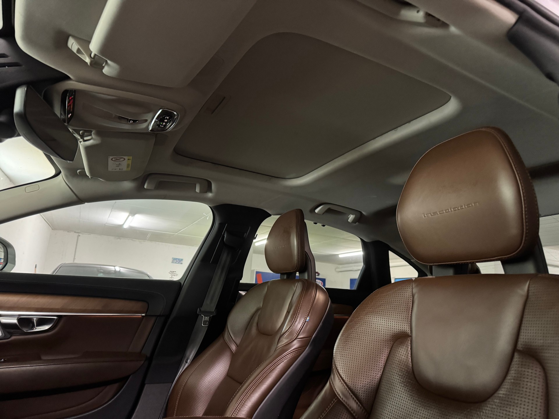 VOLVO S90 D5 AWD Inscription Geartronic Powerpulse-image-12