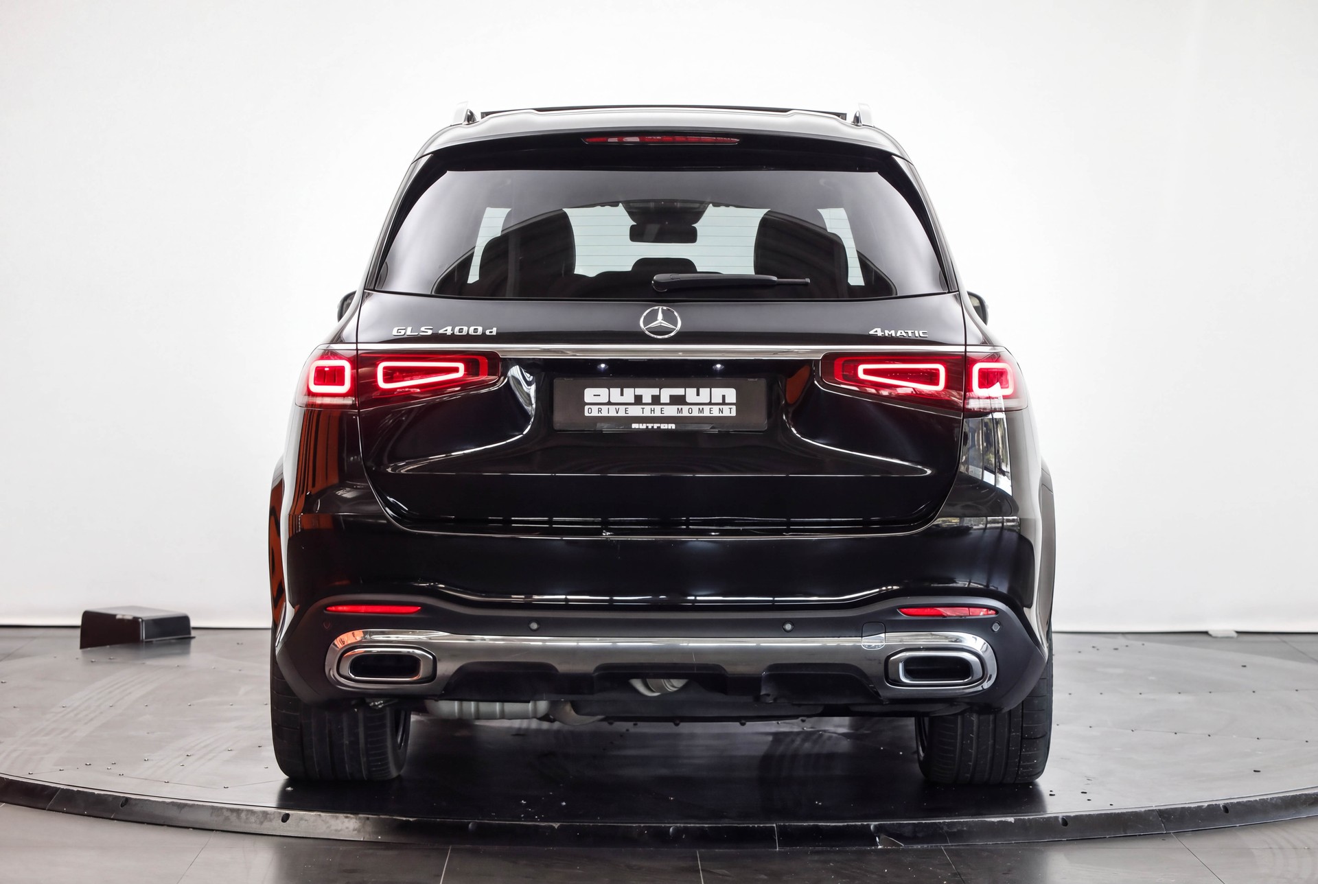 MERCEDES-BENZ GLS 400 d 4Matic AMG Line • Véhicule suisse • 7 places • E-ACTIVE BODY CONTROL-showroom-element-2