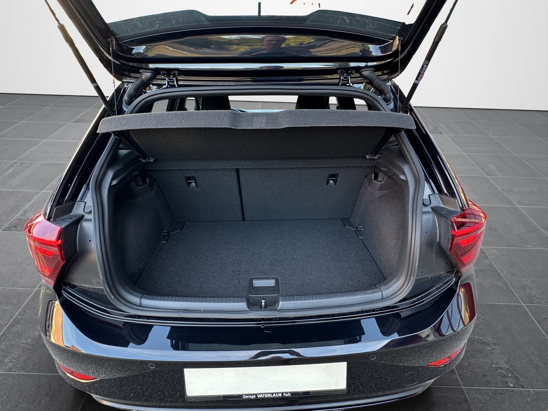 VW Polo 2.0 TSI GTI DSG-image-15
