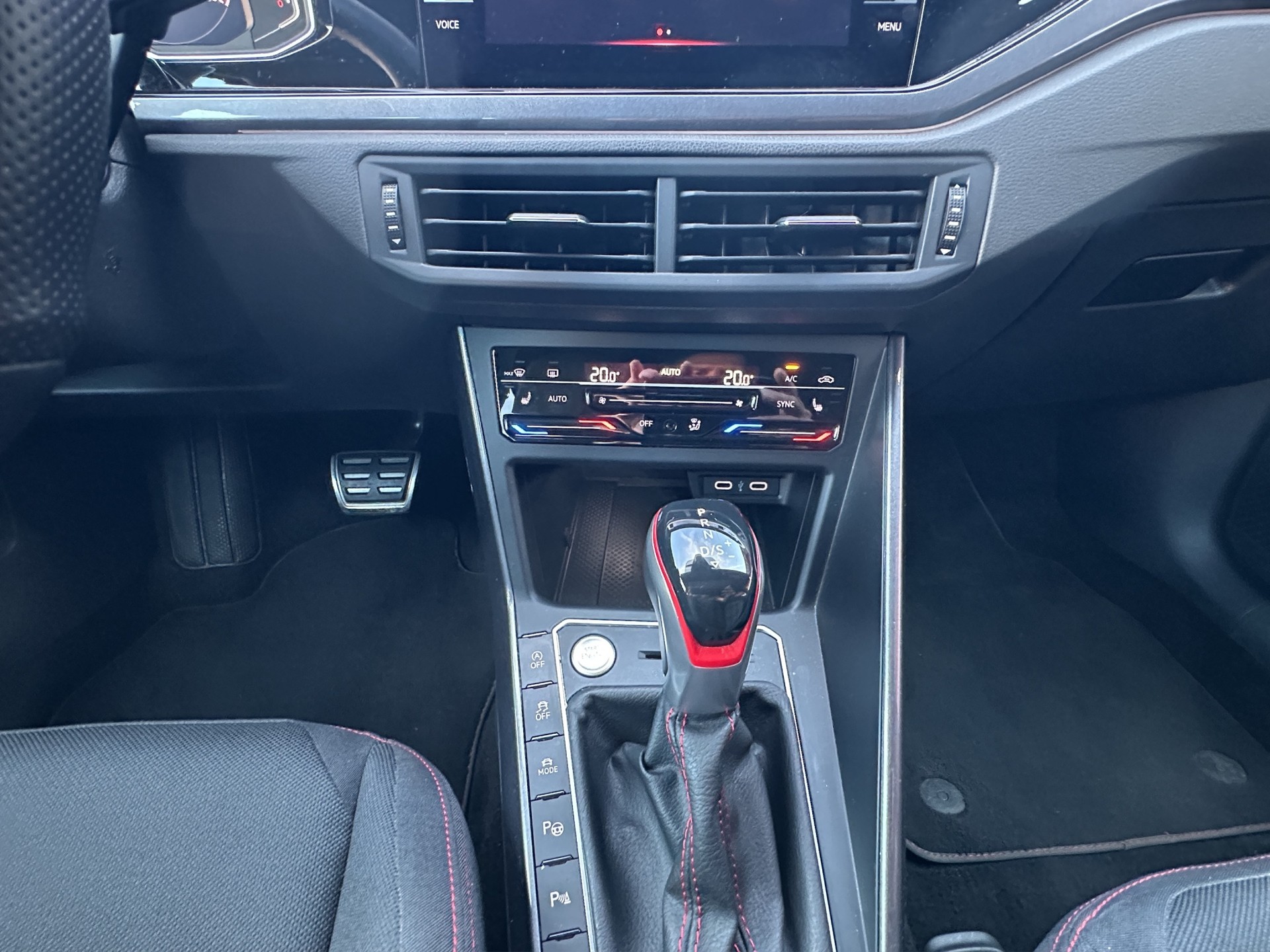 VW Polo 2.0 TSI GTI DSG-image-13