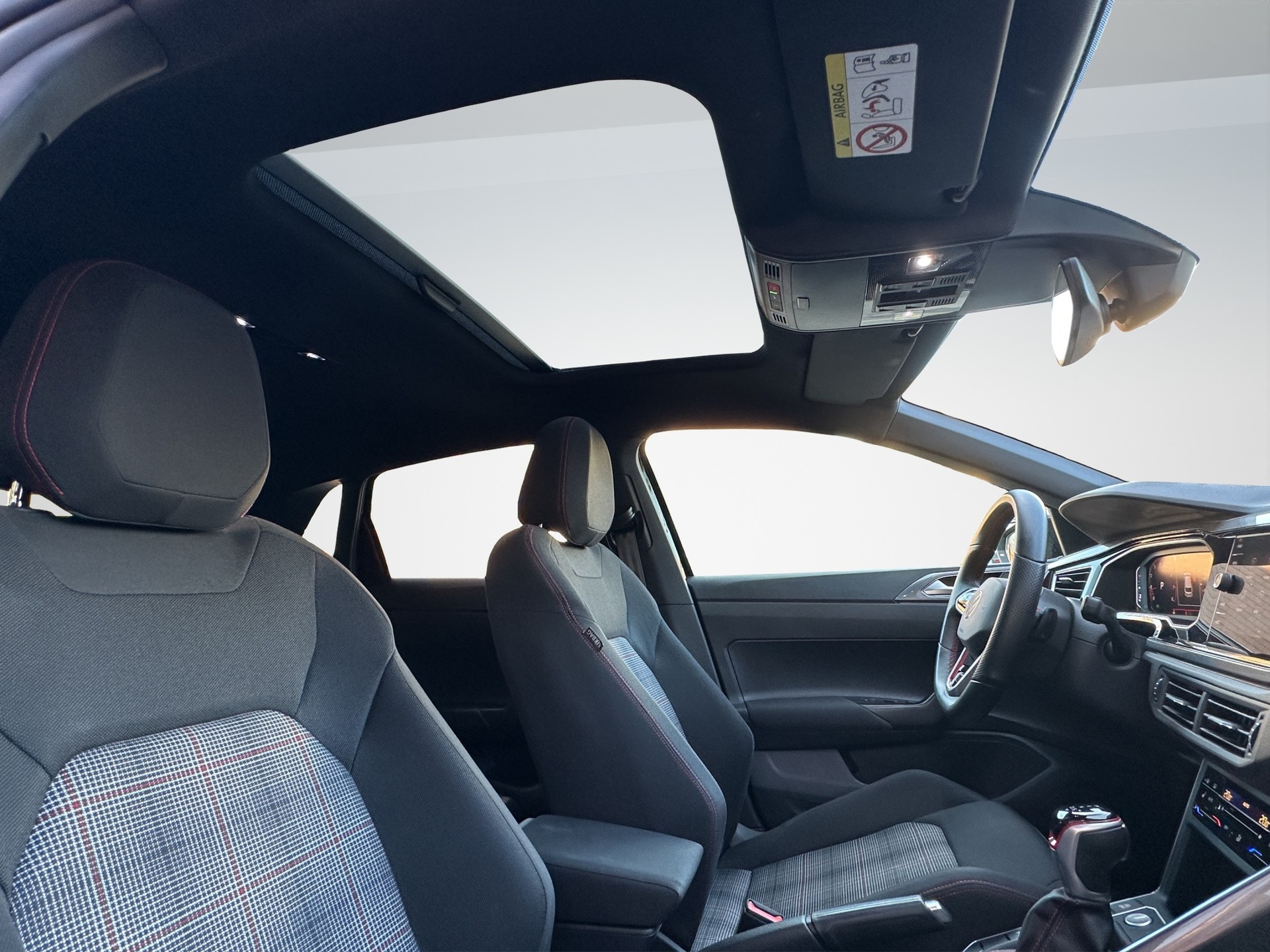 VW Polo 2.0 TSI GTI DSG-image-19