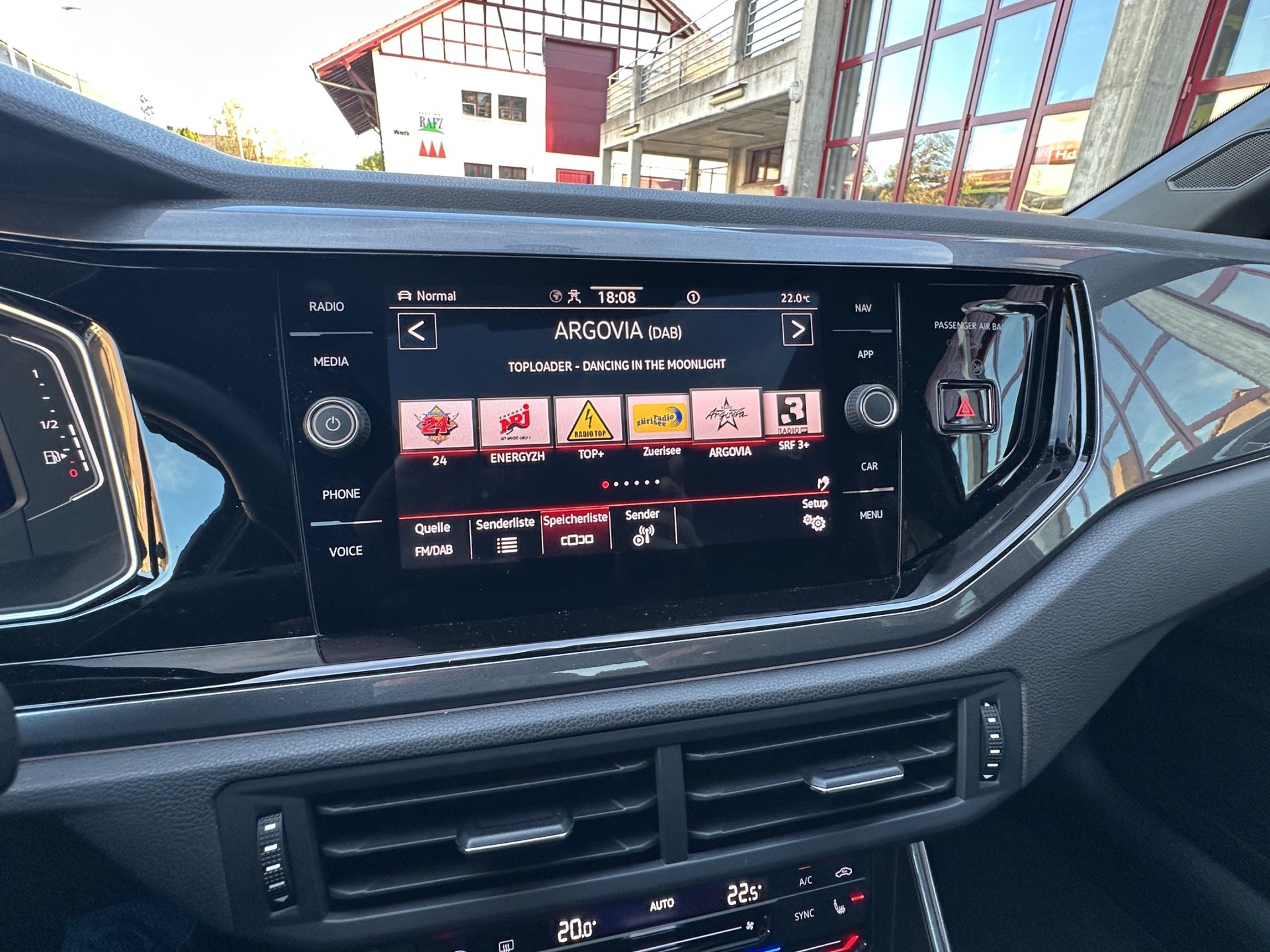VW Polo 2.0 TSI GTI DSG-image-25