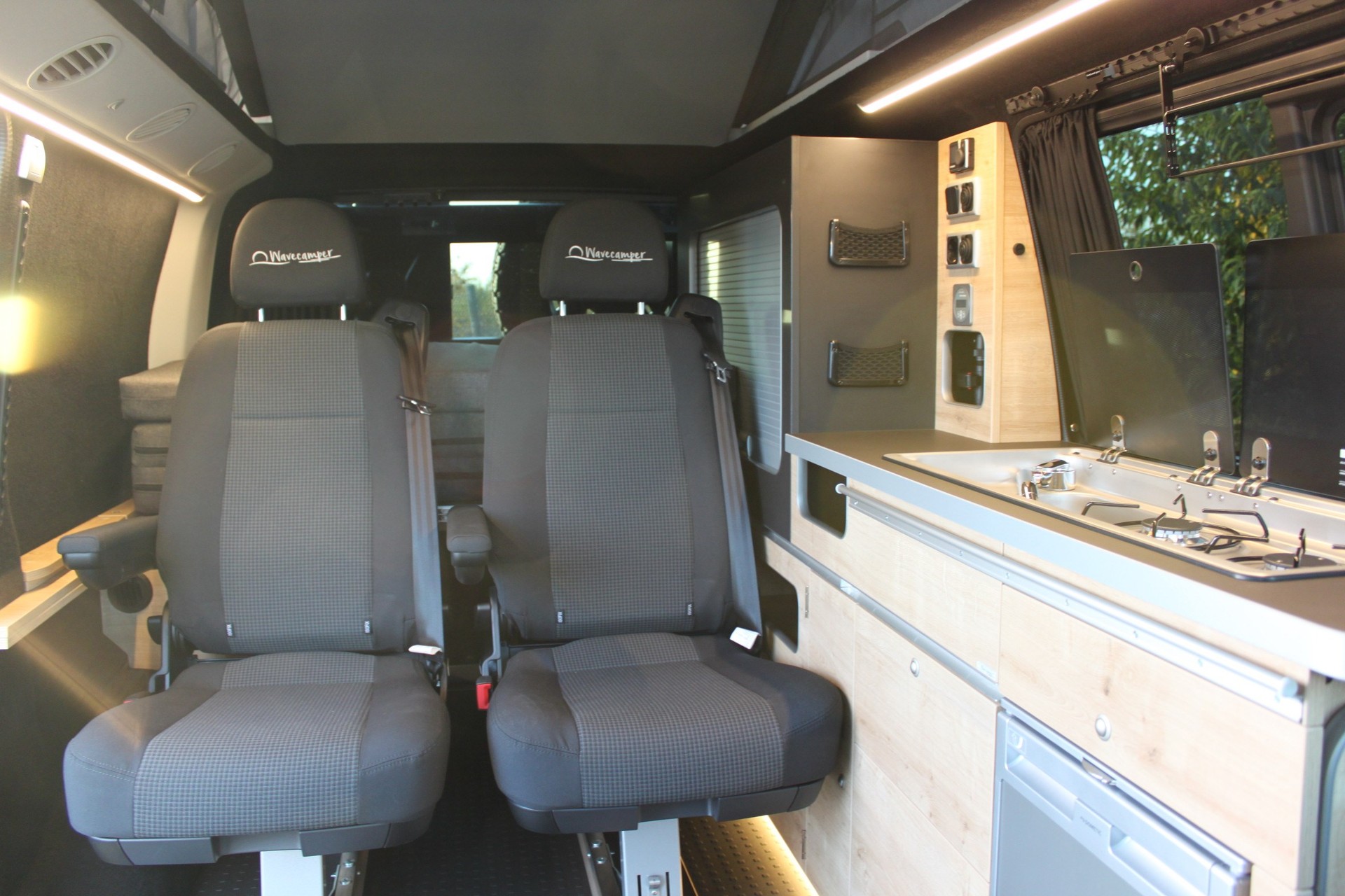 VW T6.1 Wavecamper 4x4 Offroad Seikel 6 Sitze kein California-image-4