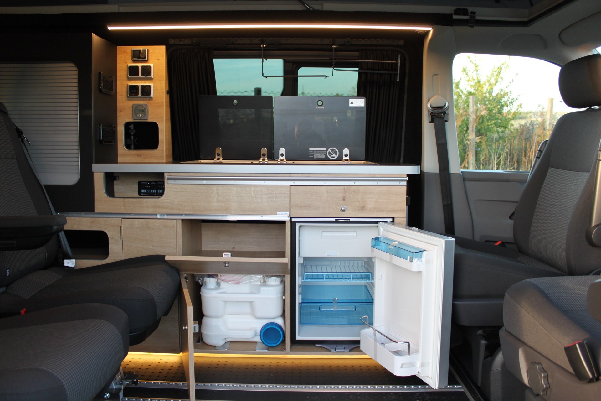 VW T6.1 Wavecamper 4x4 Offroad Seikel 6 Sitze kein California-image-5