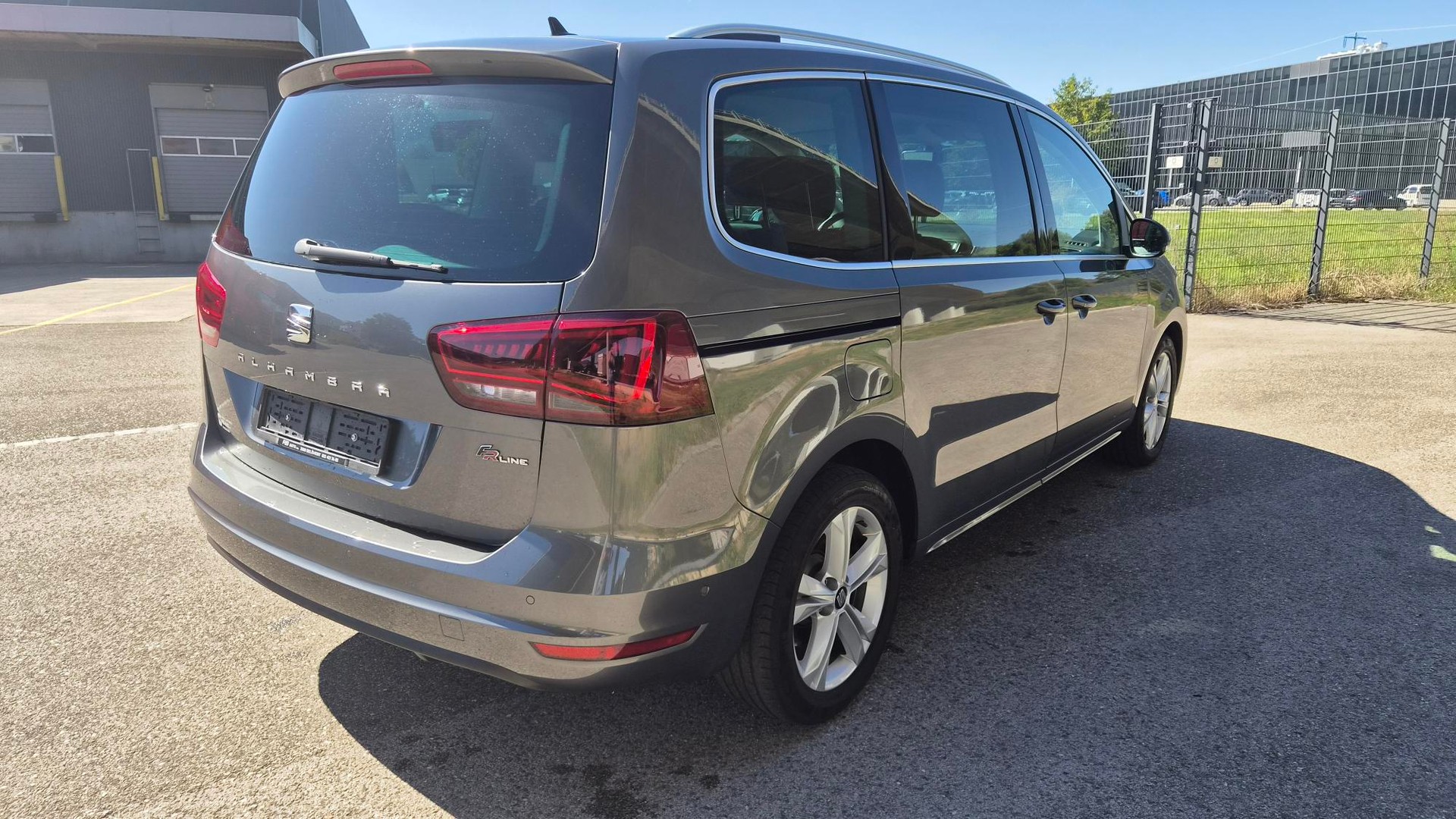 SEAT Alhambra 2.0 TDI FR Line DSG-image-4