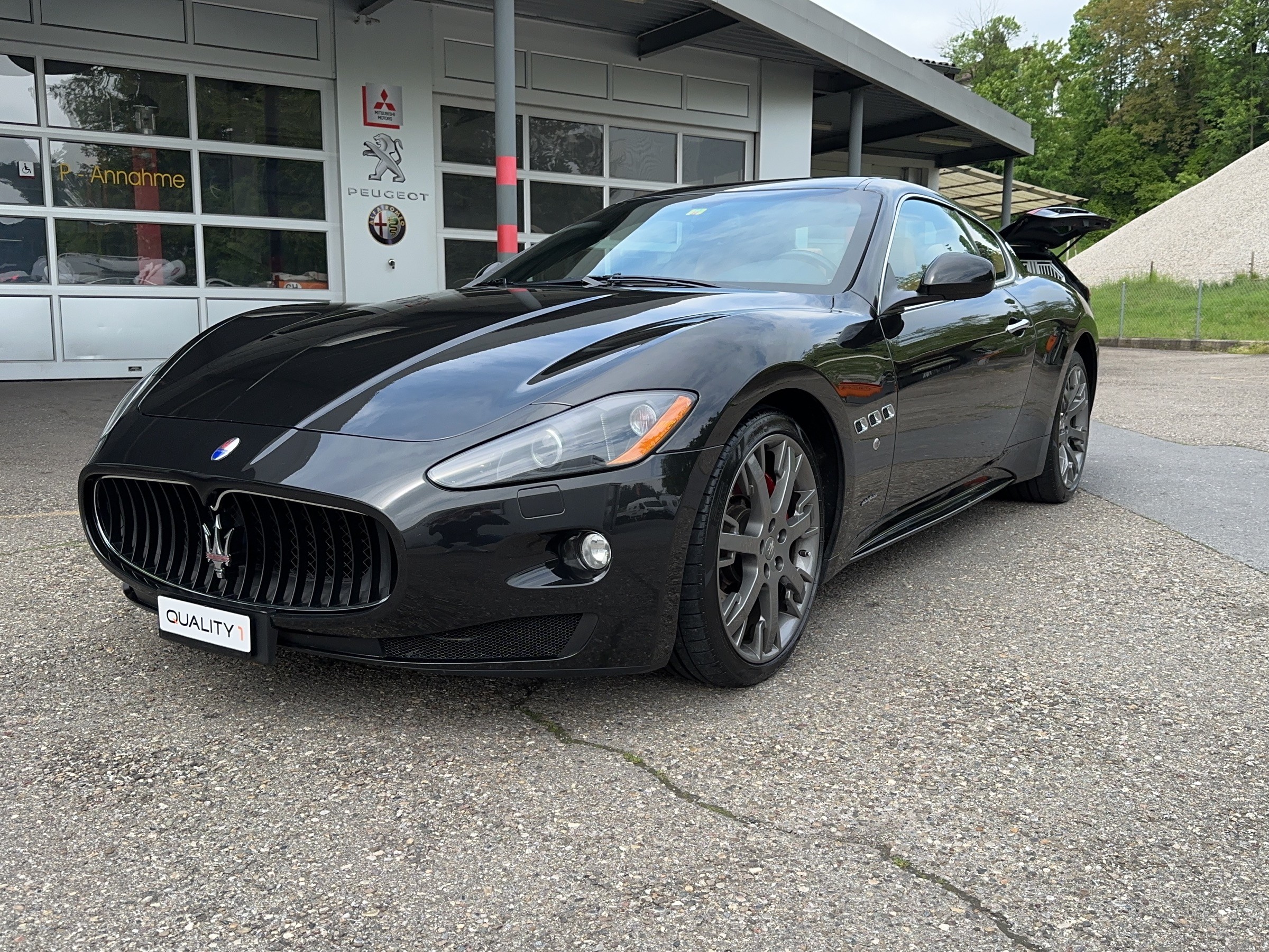 Car photo