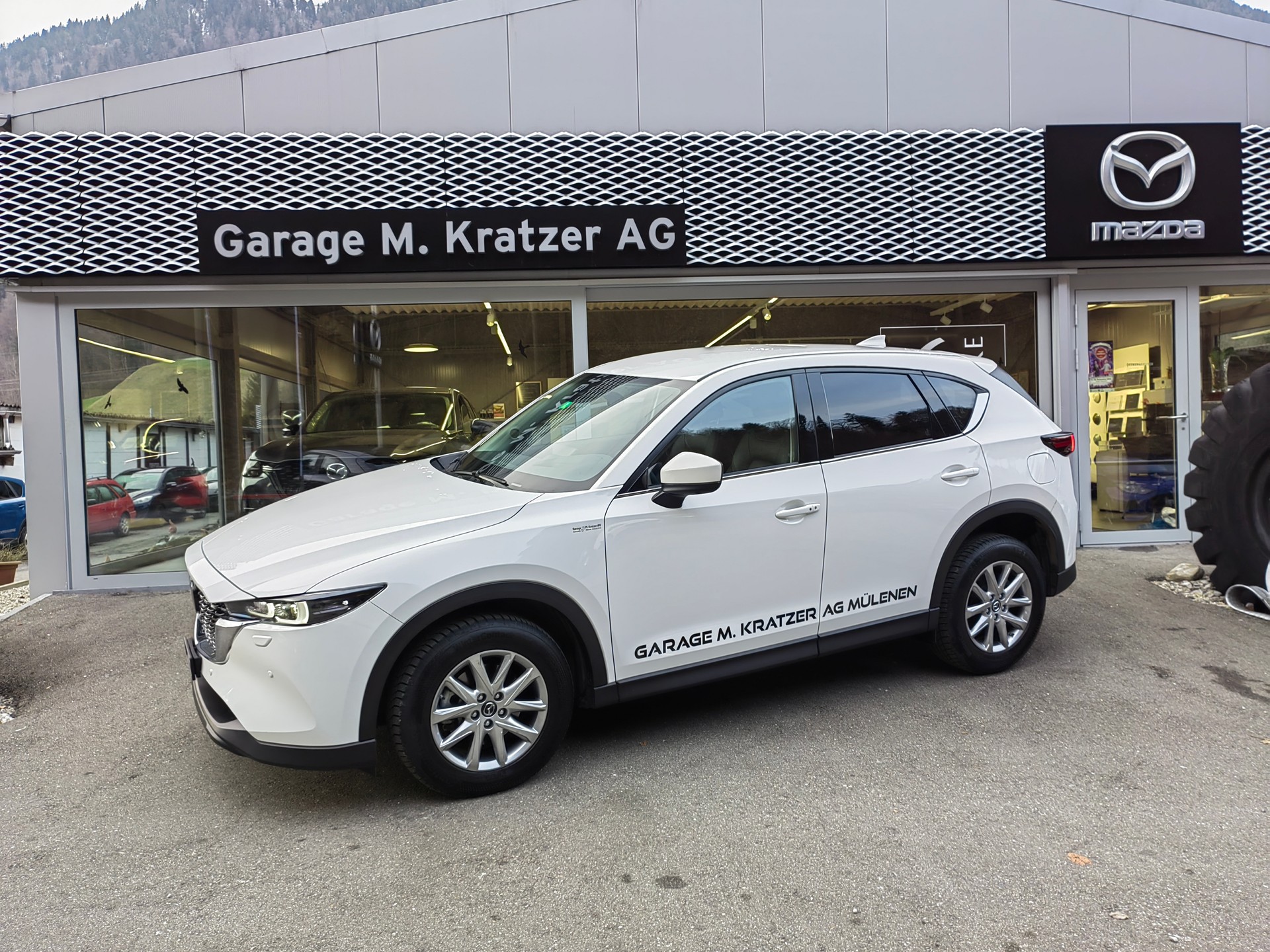 MAZDA CX-5 2.2 D 184 Revolution AWD-image-5