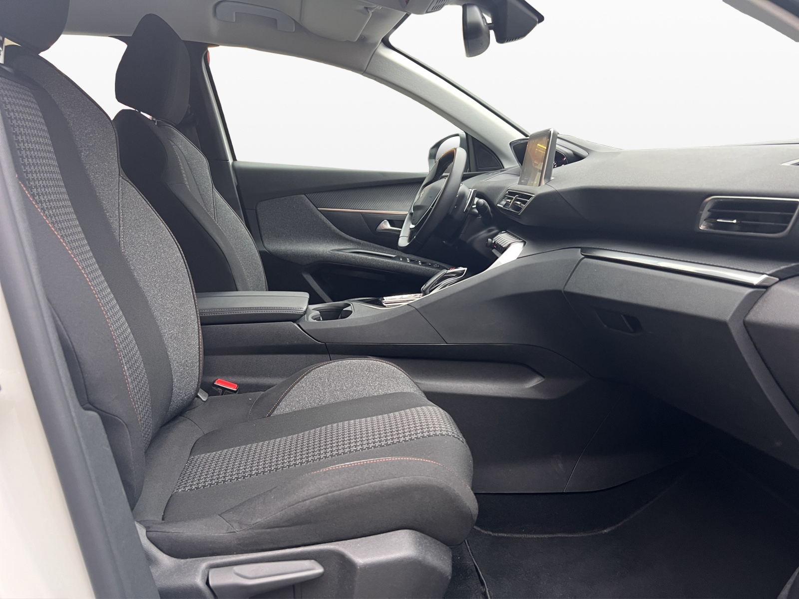 PEUGEOT 5008 1.5 BlueHDi Active Pack EAT8-image-14