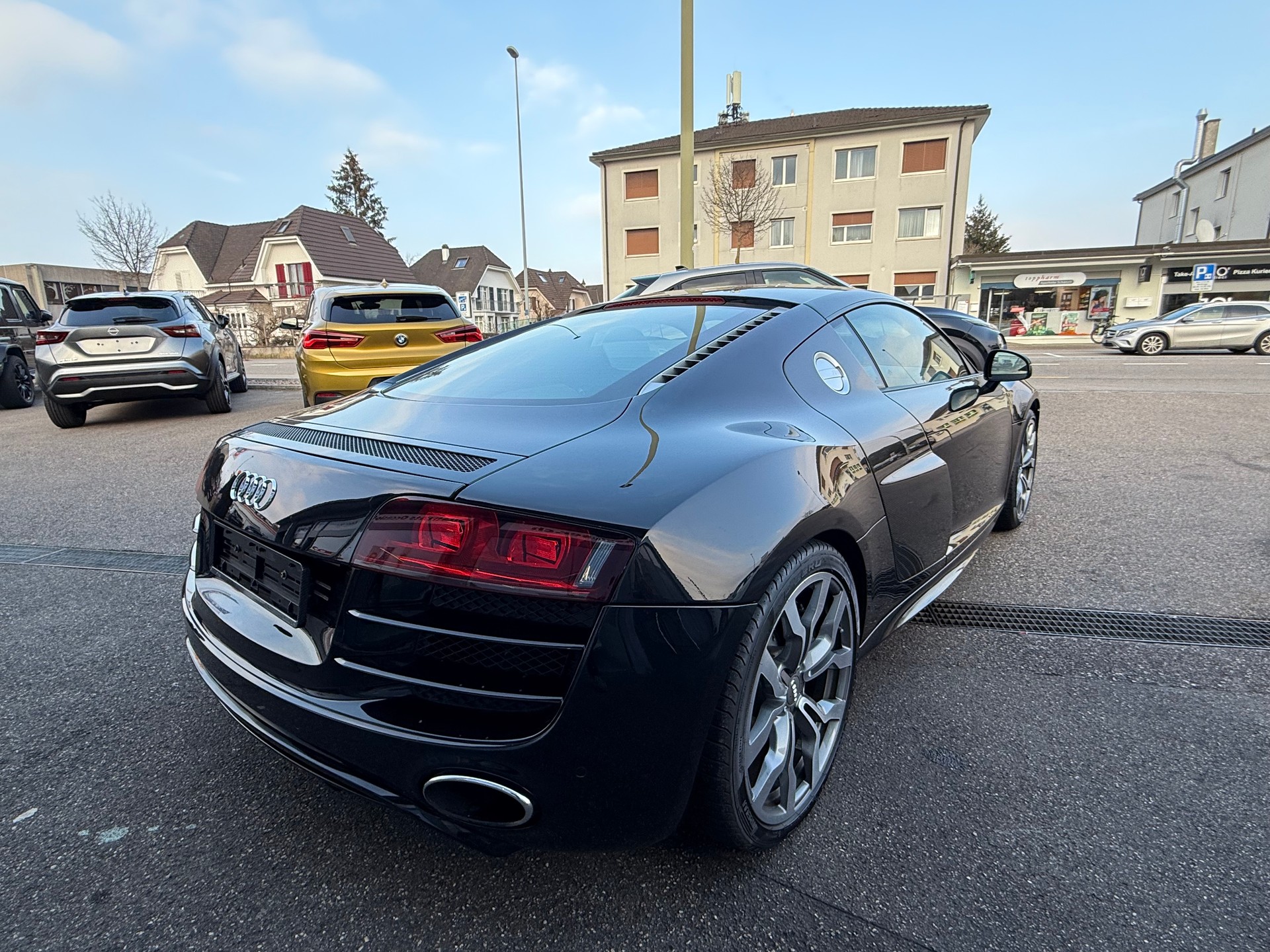 AUDI R8 Coupé 5.2-image-16