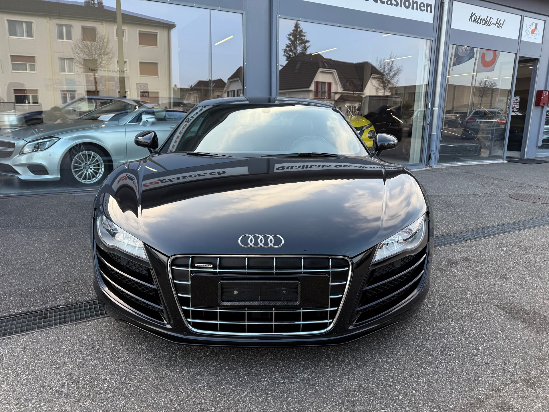 AUDI R8 Coupé 5.2-image-6