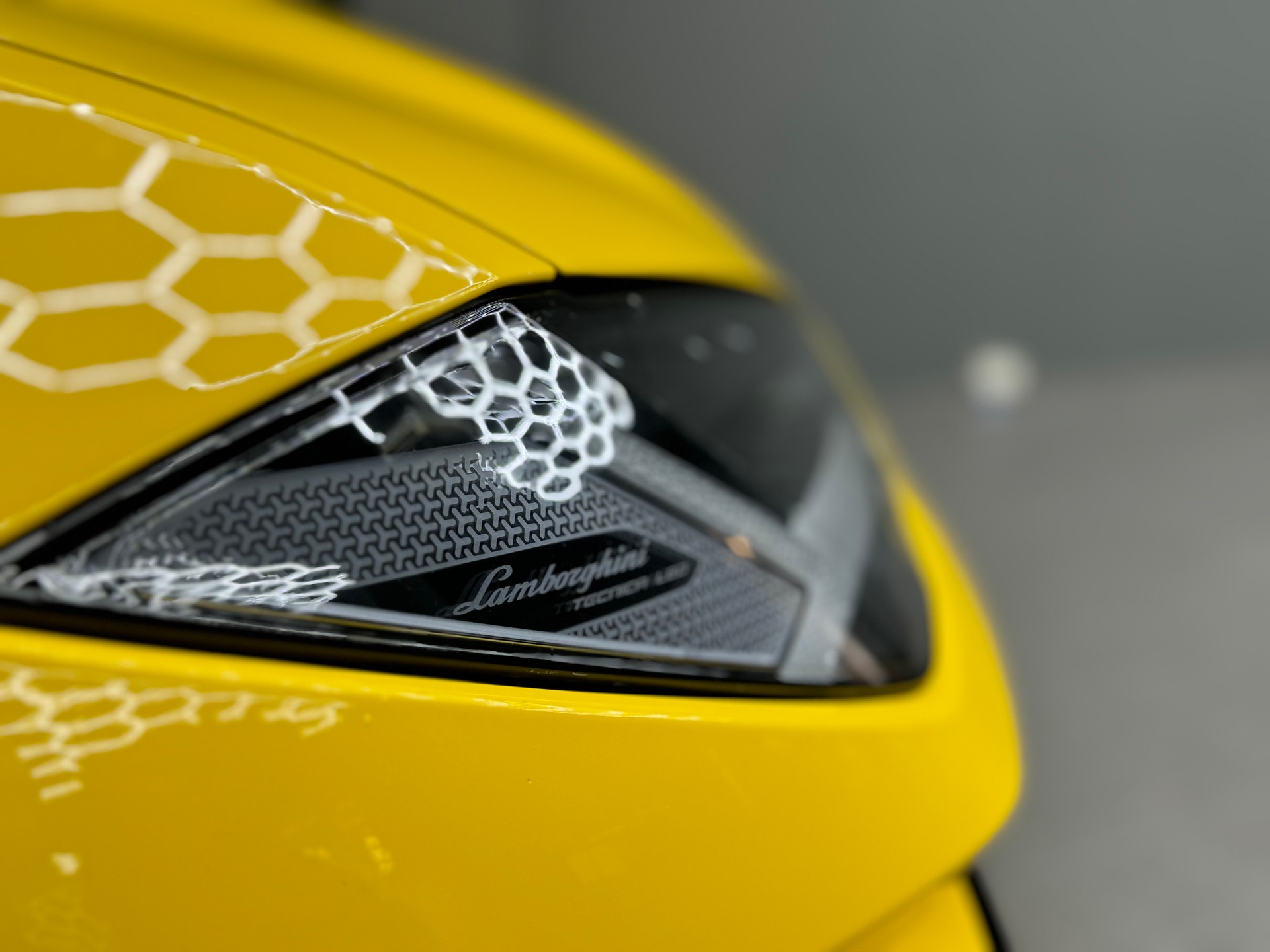 LAMBORGHINI Urus E-Gear-image-8