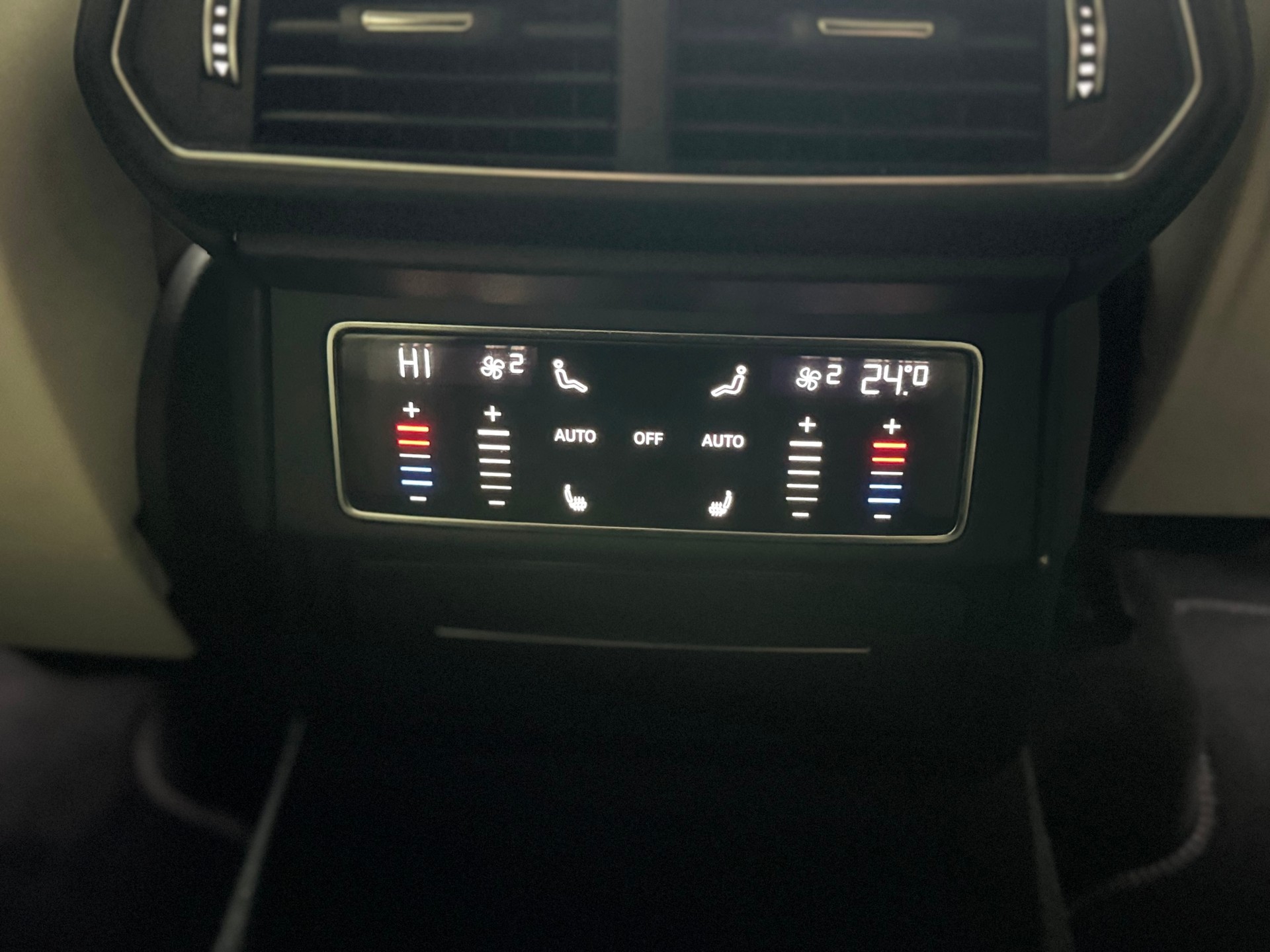 LAMBORGHINI Urus E-Gear-image-15